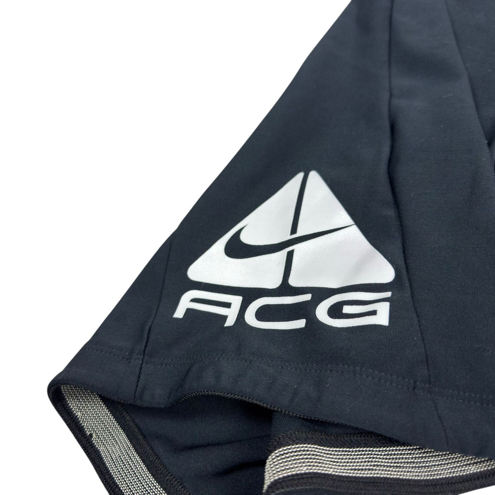 Nike × Nike ACG Vintage Nike ACG Dri-Fit Men's Black Swoosh Logo Shorts XL Size US 30 / EU 46 - 3 Thumbnail