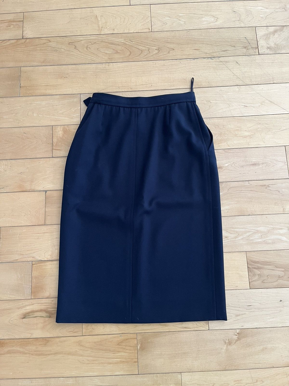 Yves Saint Laurent Saint Laurent Rive Gauche 1994 Pencil Skirt Size 30" / US 8 / IT 44 - 2 Thumbnail