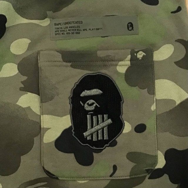 Bape × Undefeated BAPE × Undefeated Shark Sweat Shorts a bathing ape ★size XL Size US 36 / EU 52 - 6 Thumbnail