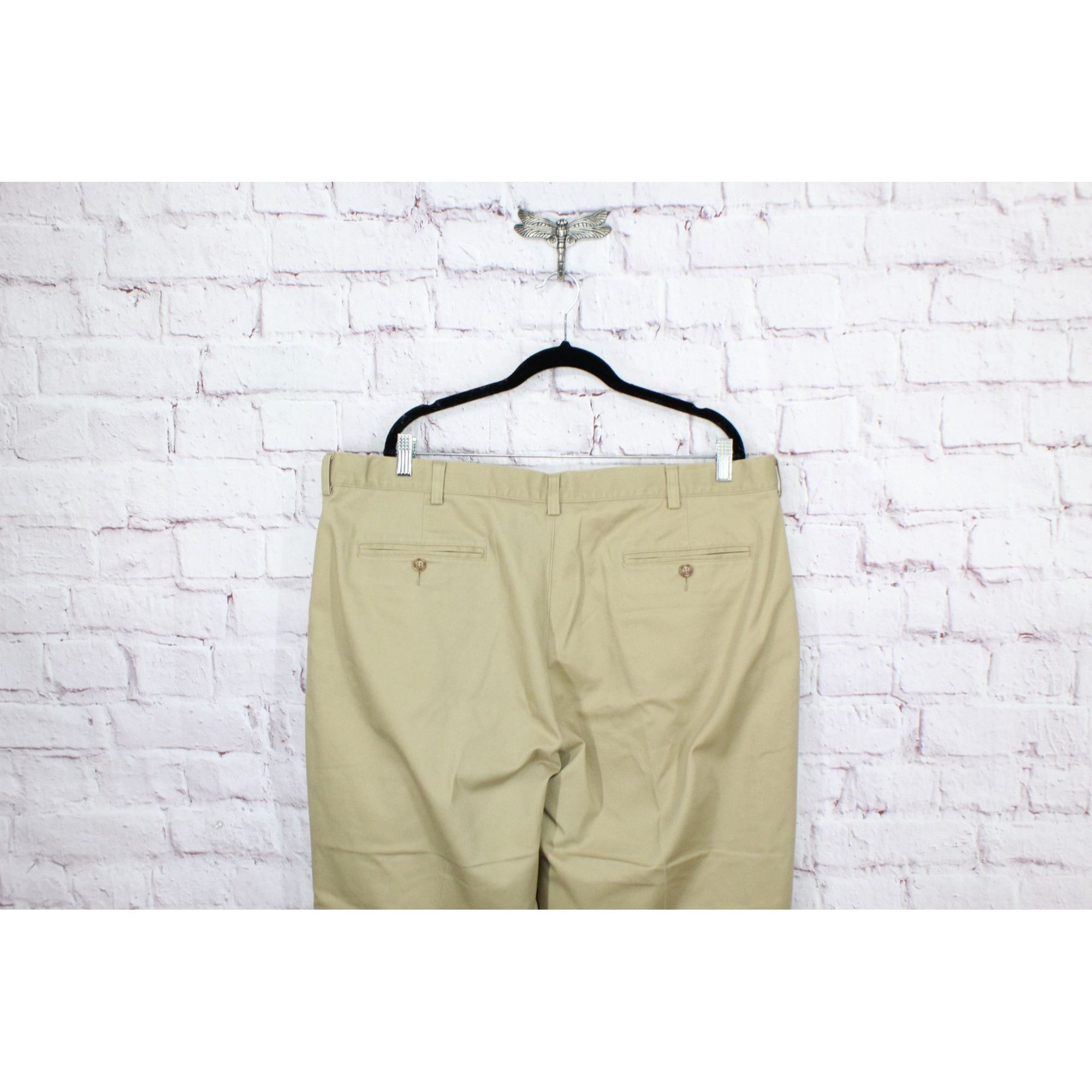L.L. Bean LL Bean Men's Wrinkle Free Chinos Natural Fit Pleated Size US 42 / EU 58 - 4 Thumbnail