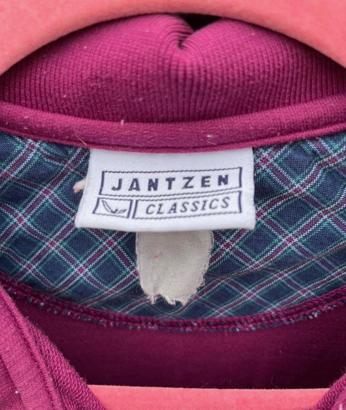 Jantzen Vintage 90s Magenta Collared Sweatshirt w Embroidered Floral Size L / US 10 / IT 46 - 6 Thumbnail