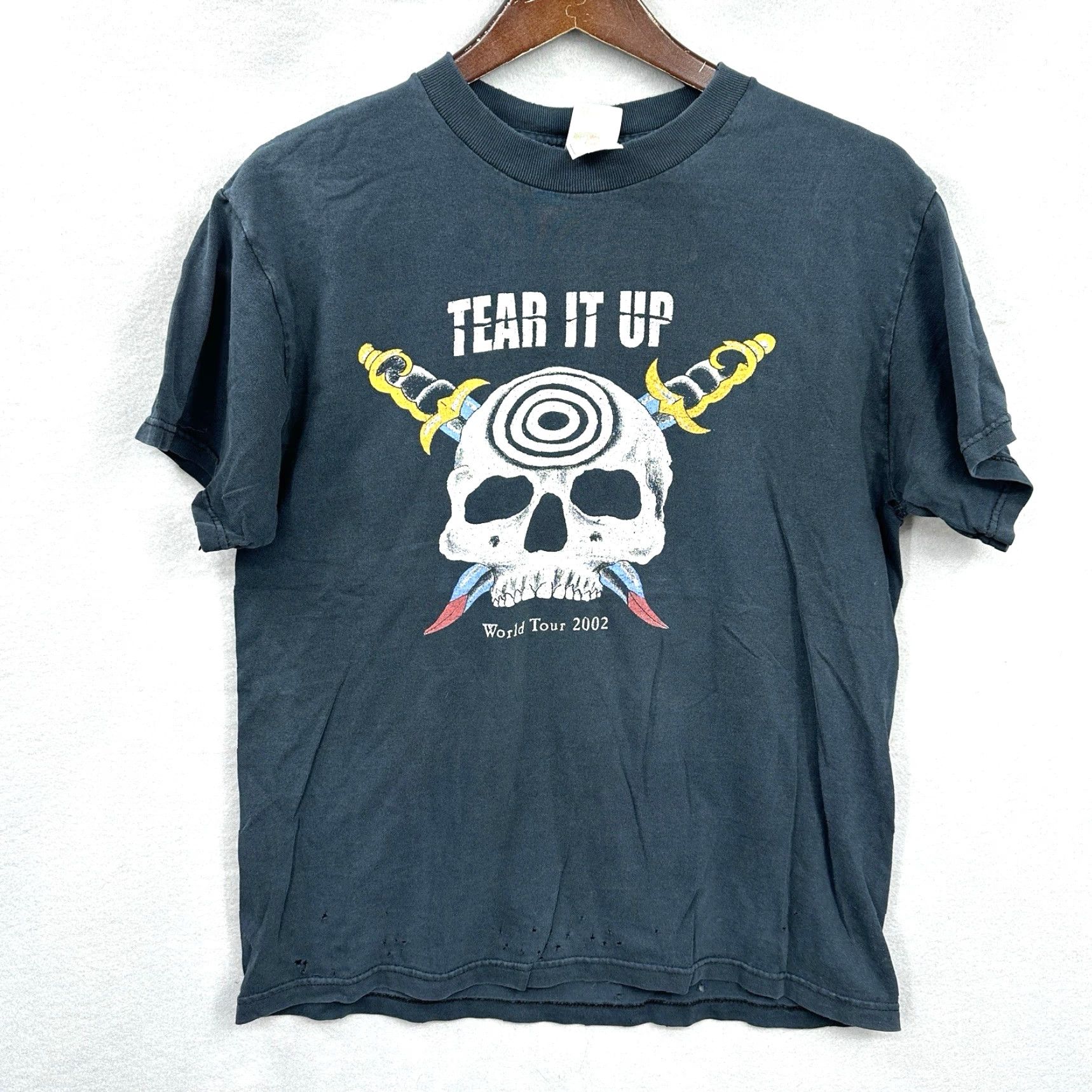 Vintage VINTAGE NO TAG Shirt Mens M Black T-Shirt Rock Band Tear It Up Tour 2000s Punk Skatercore 90s Theme Men Size US M / EU 48-50 / 2 - 2 Thumbnail