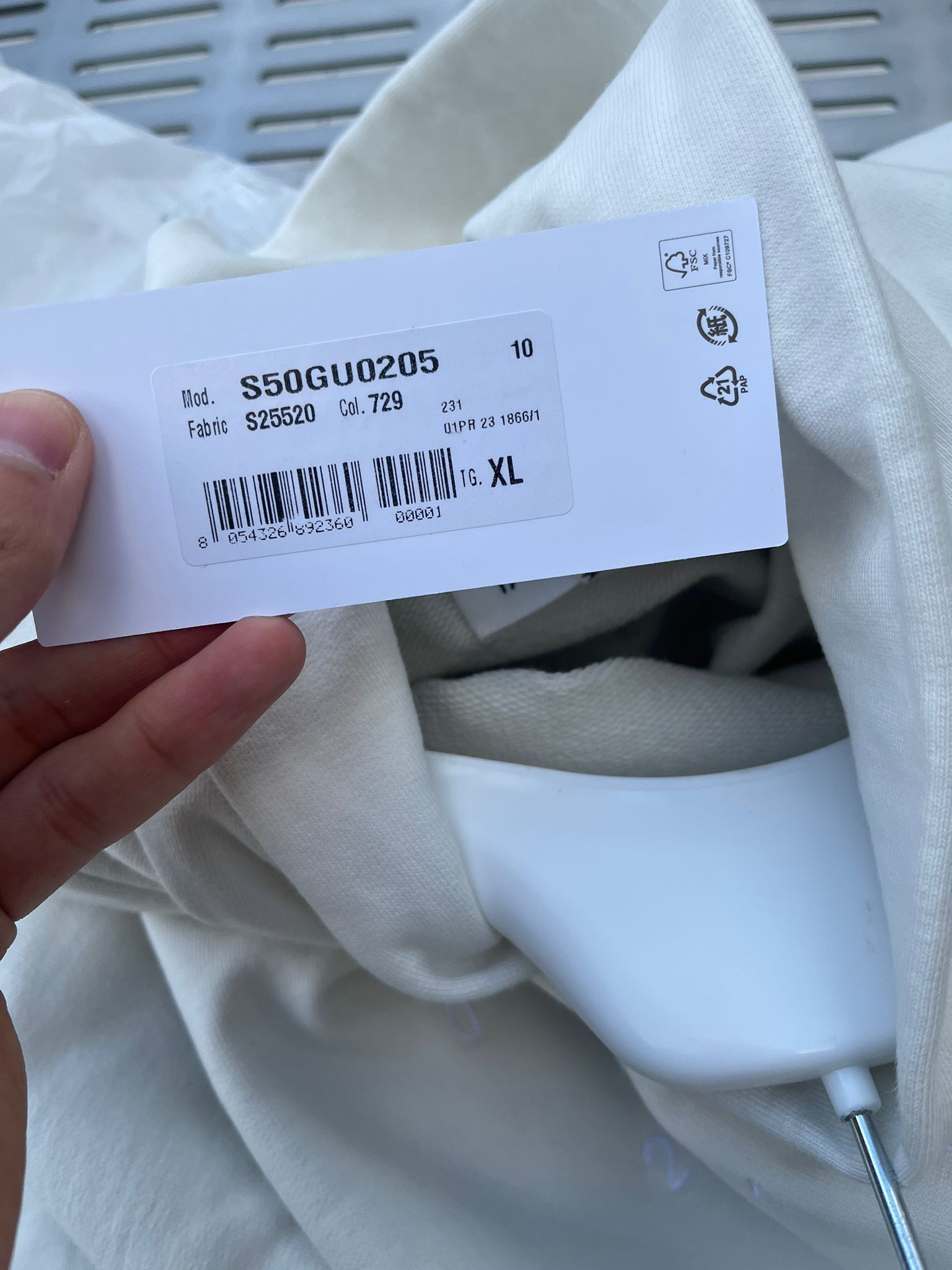 Maison Margiela Logo Embroidered Hoodie in White Size US XL / EU 56 / 4 - 15 Thumbnail