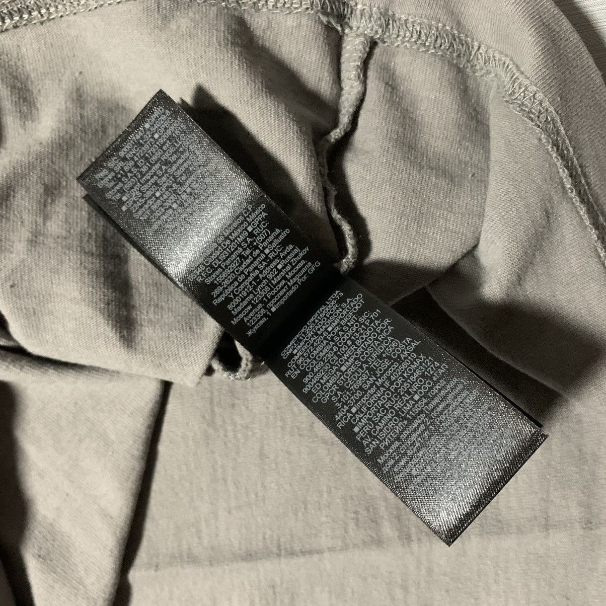 Balenciaga × Gap × Kanye West Yeezy GAP engineered by Balenciaga Tee Size US XL / EU 56 / 4 - 20 Thumbnail