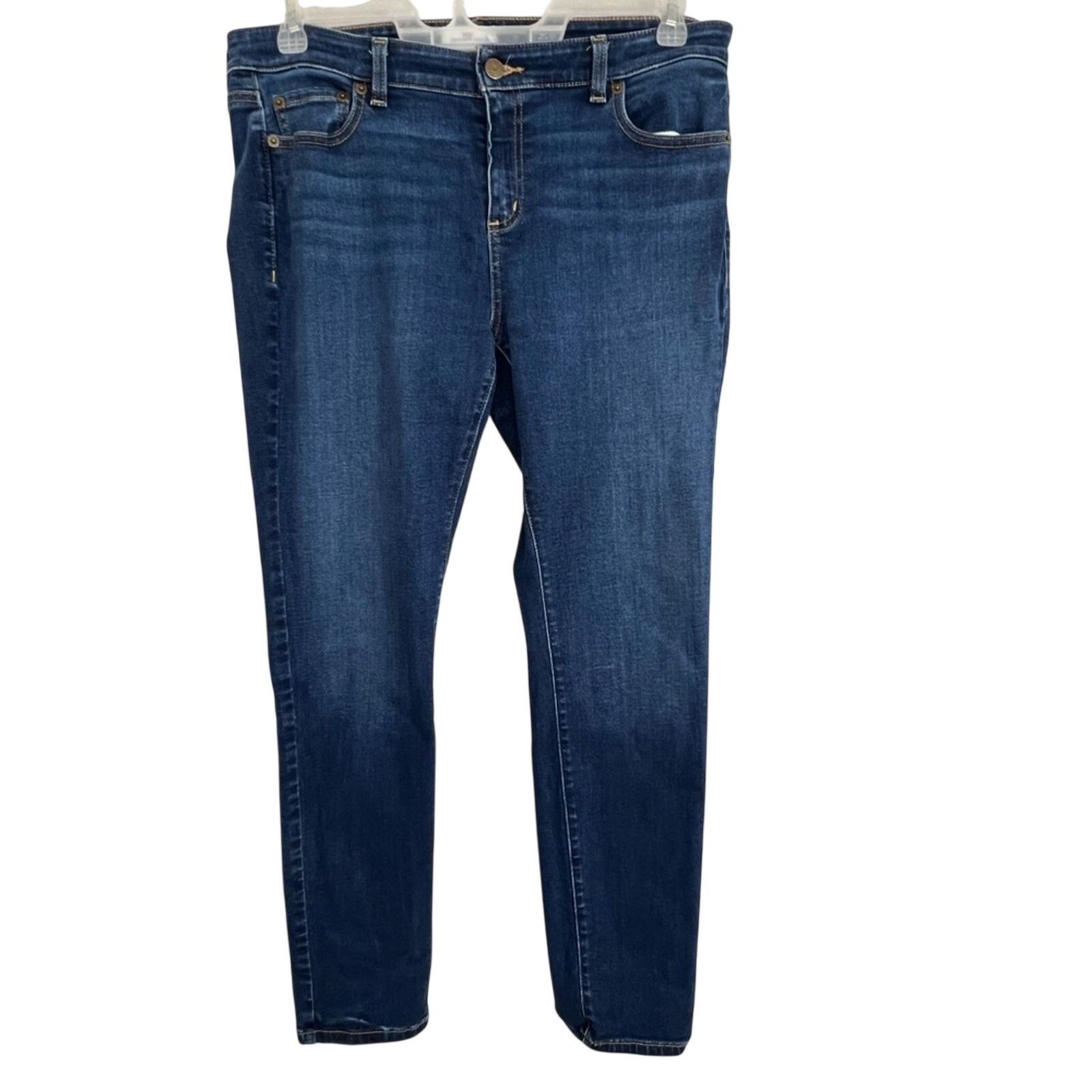 Vineyard Vines Vineyard Vines Womens 12 Straight Leg Jeans Stretch Size 34" / US 12 / IT 48 - 1 Thumbnail
