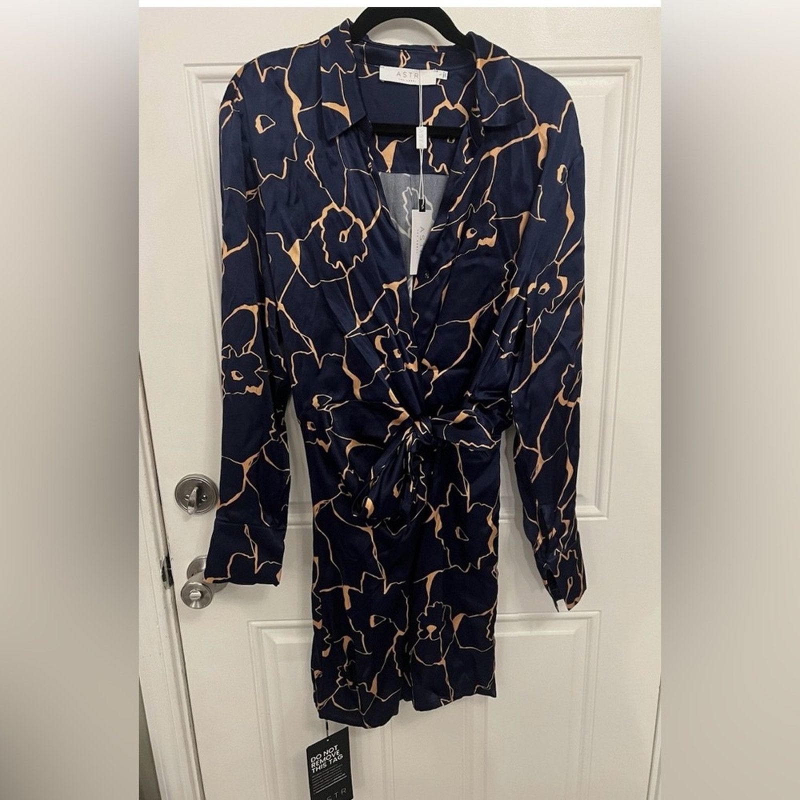 NWT Astr the label Ruched Sheath Dress with long Sleeves - bsdinhchien.com