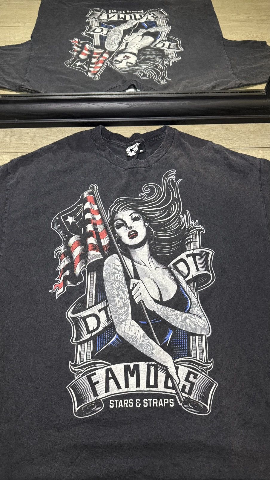 Ed Hardy Vintage / Y2K Famous Stars And Straps Girl Pin Up USA Shirt Size US XXL / EU 58 / 5 - 2 Thumbnail