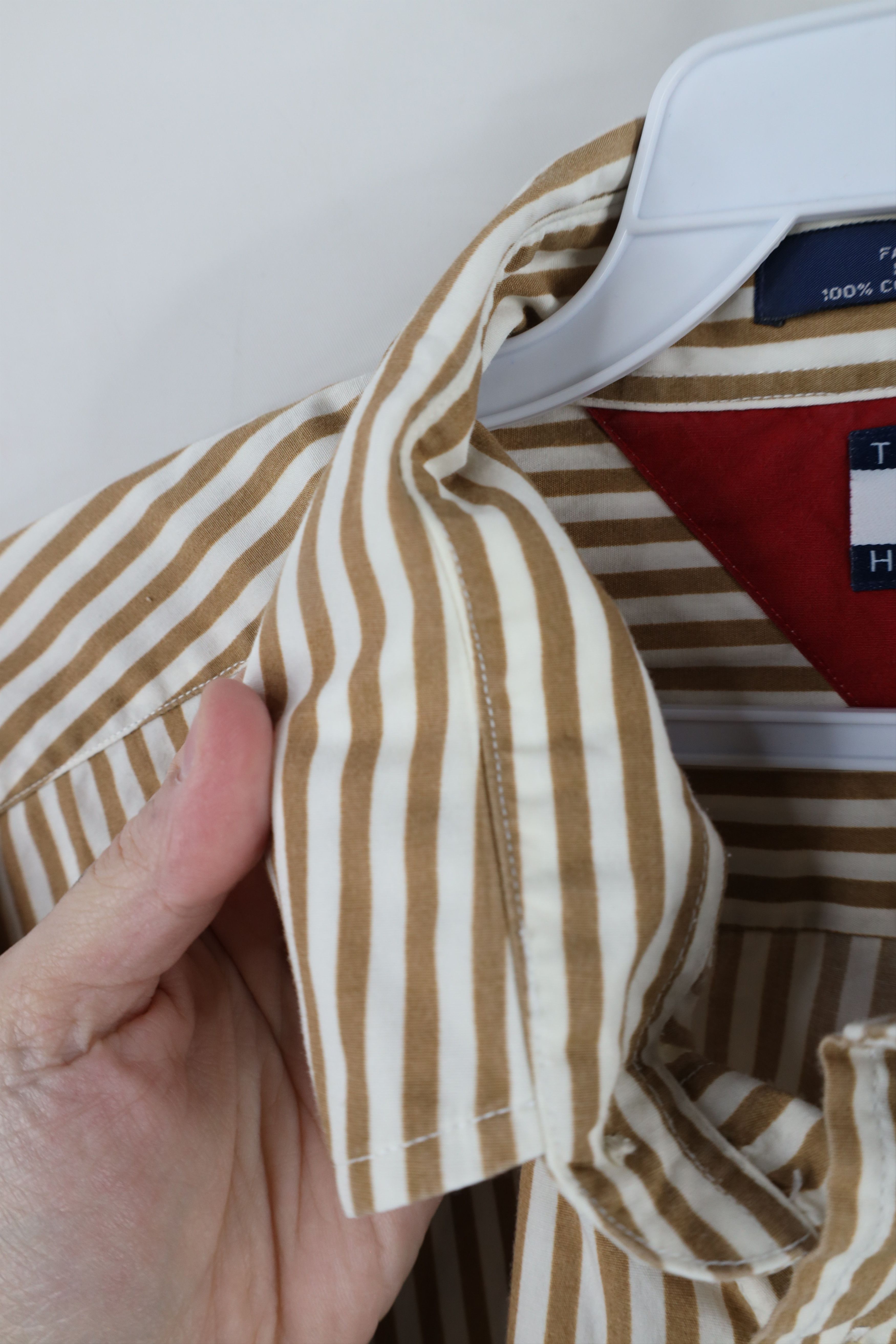 Tommy Hilfiger Vintage 90s Tommy Hilfiger Collared Button Down Shirt Cotton Size US XL / EU 56 / 4 - 7 Thumbnail