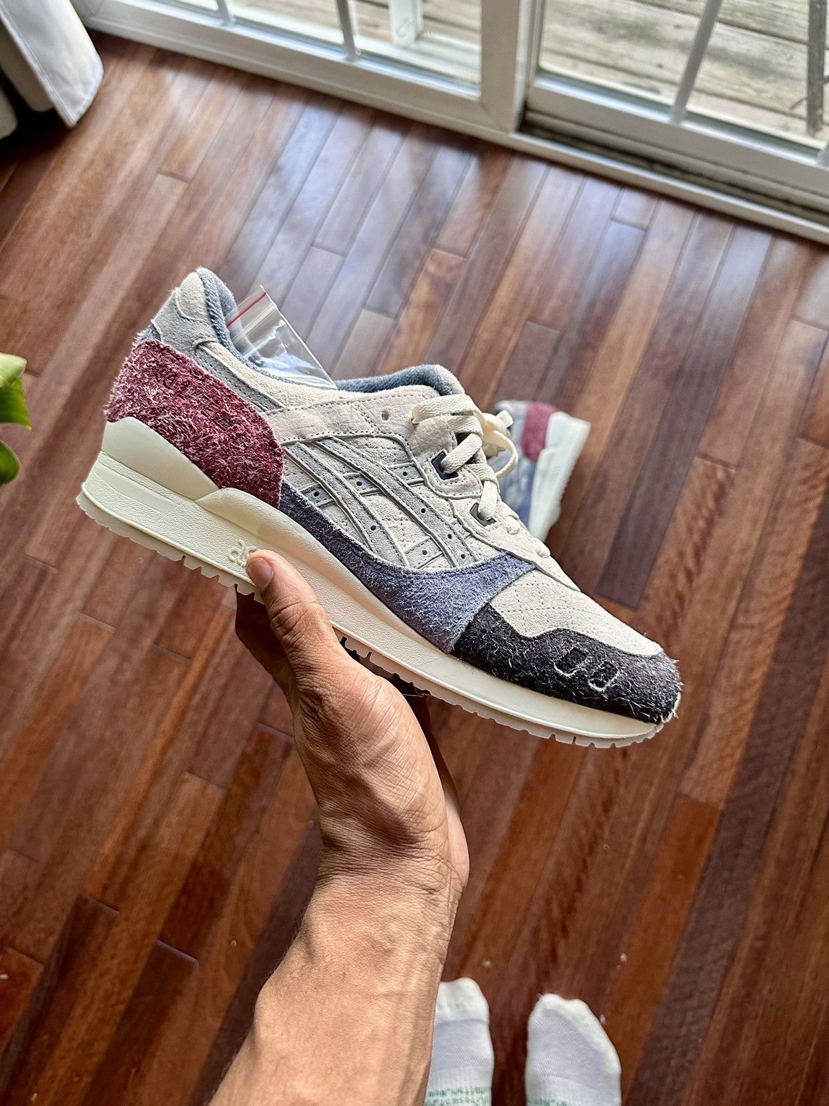 Asics RONNIE FIEG FOR ASICS GEL-LYTE III REMASTERED - SEOUL Size US 10.5 / EU 43-44 - 2 Thumbnail