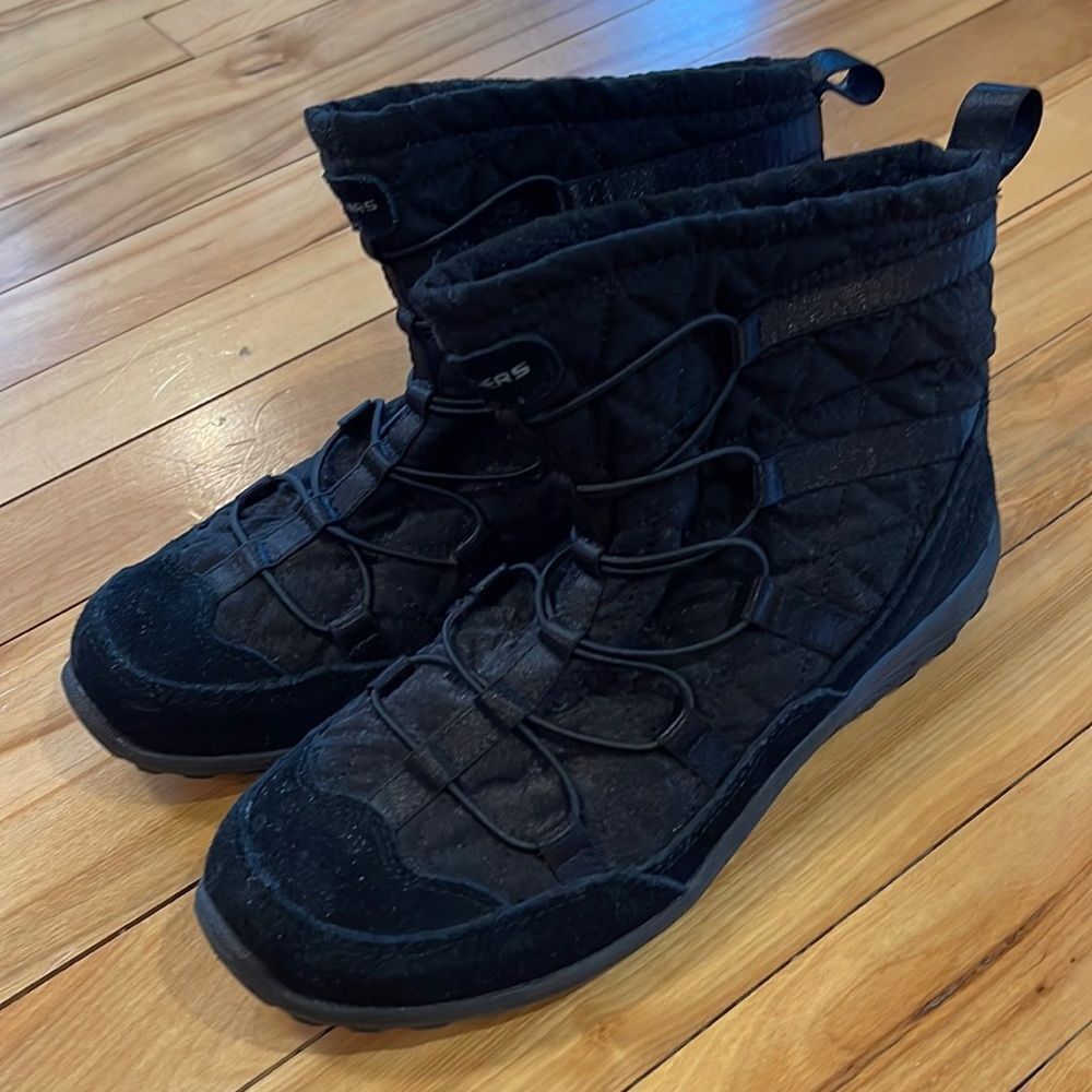 SKECHERS Skechers Black Reggae Fest Steady Quilted Bungee Ankle Boot Size US 6.5 / IT 36.5 - 2 Thumbnail