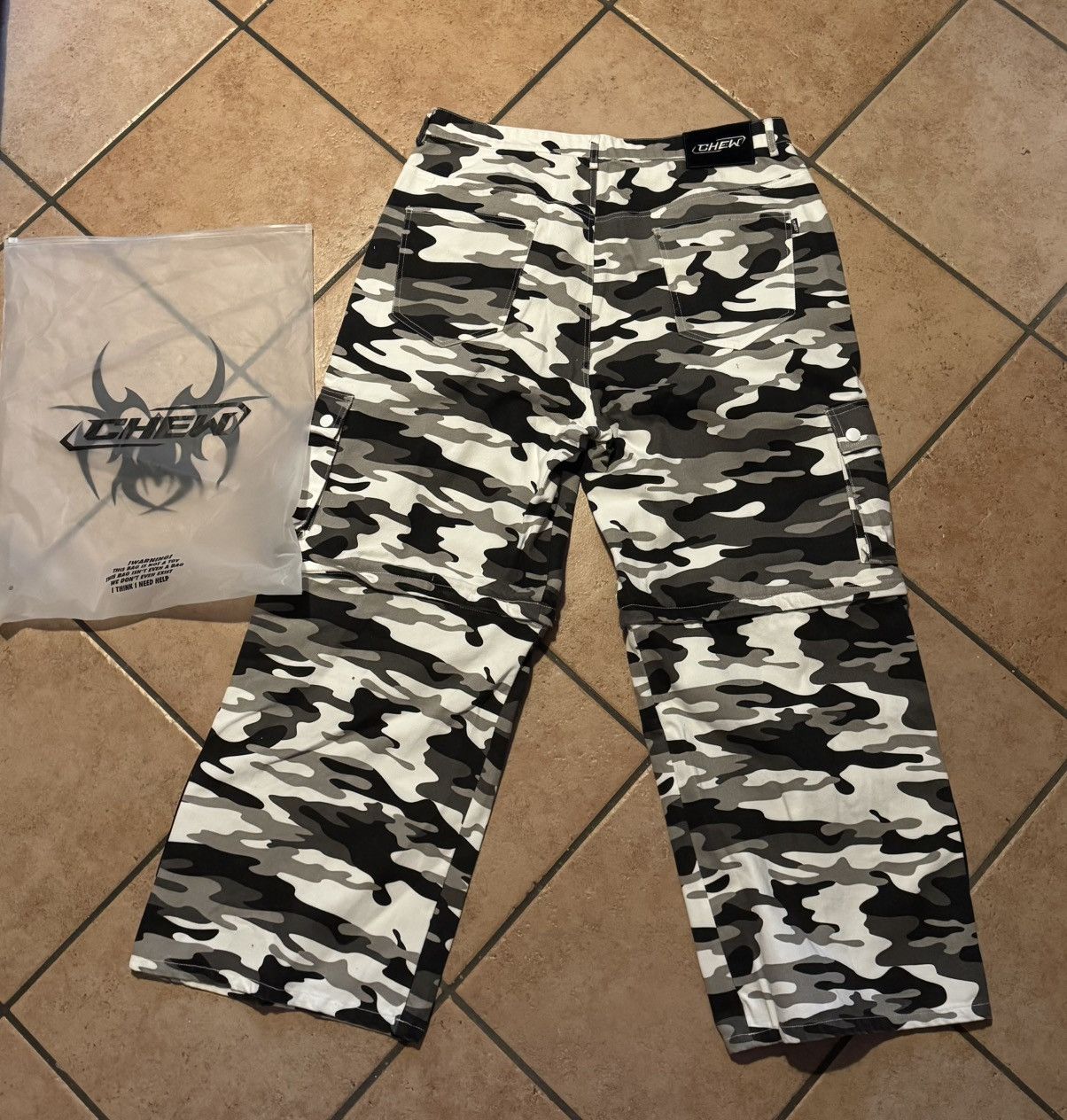 Chew Forever Wrath Camo Pants w Embroidery Size US 36 / EU 52 - 2 Thumbnail