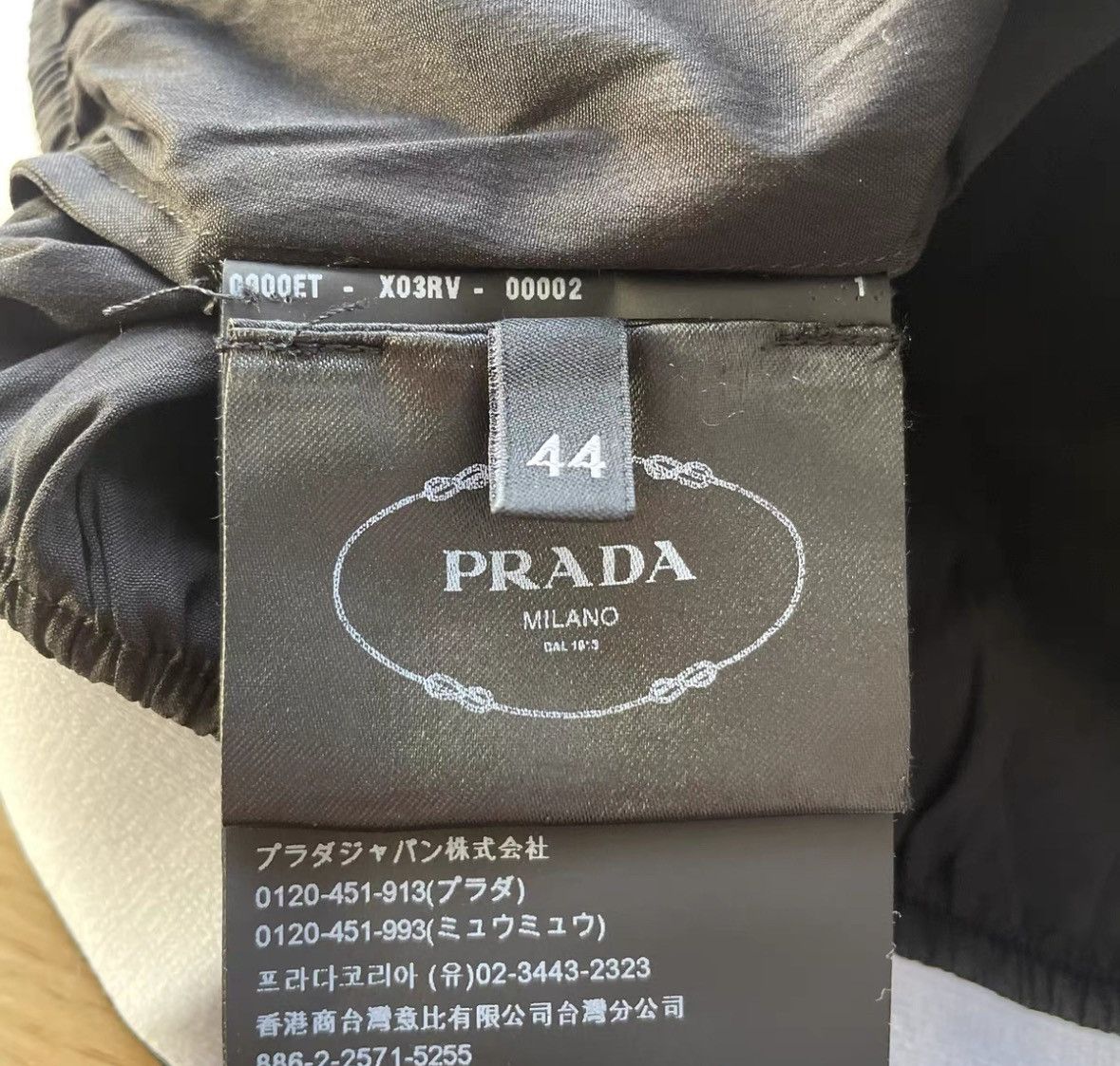 Prada PRADA Black Shirt 2506 Size M / US 6-8 / IT 42-44 - 5 Thumbnail