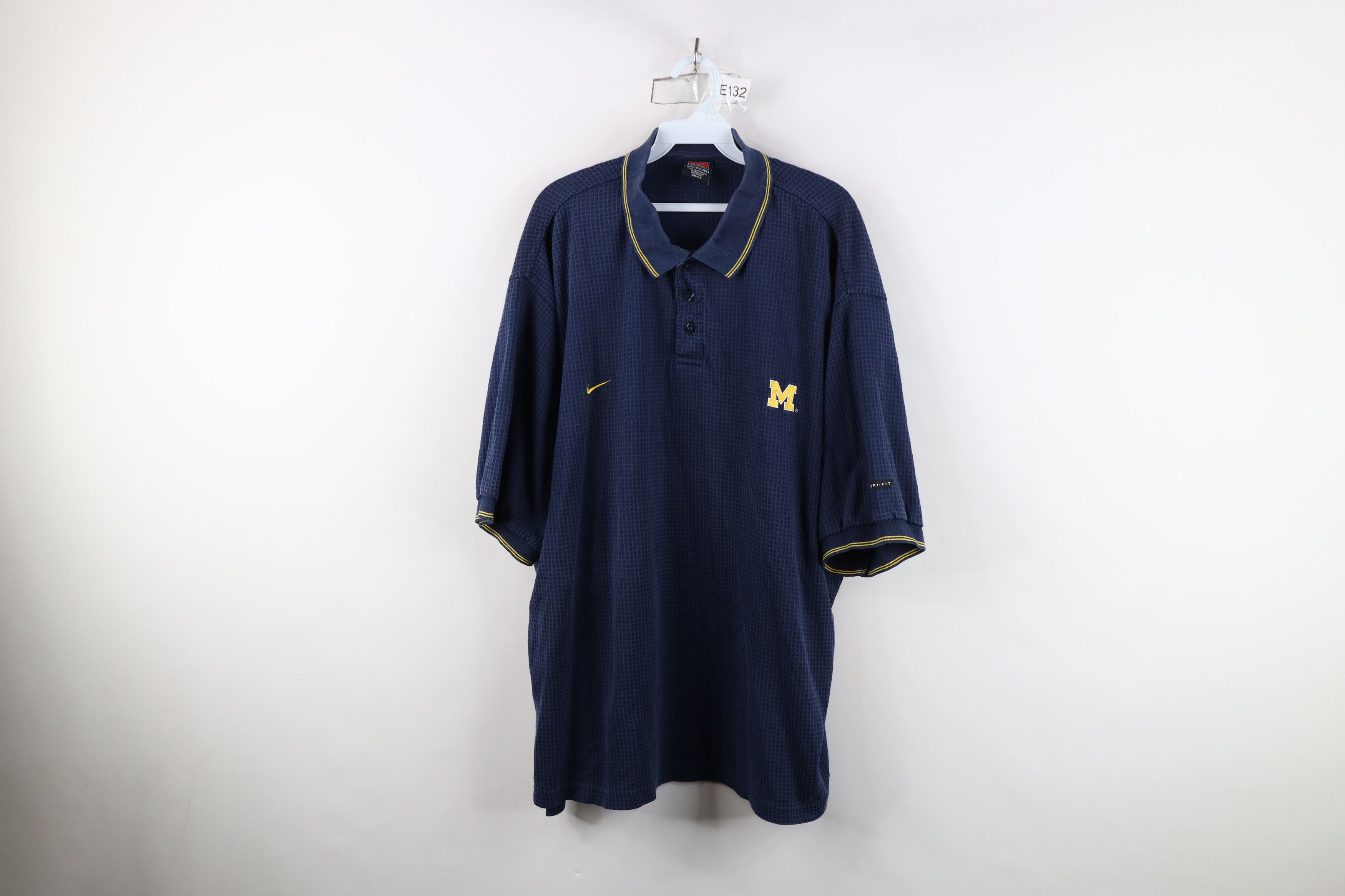 Nike Vintage Nike Mini Swoosh University of Michigan Thermal Polo Size US XXL / EU 58 / 5 - 1 Thumbnail