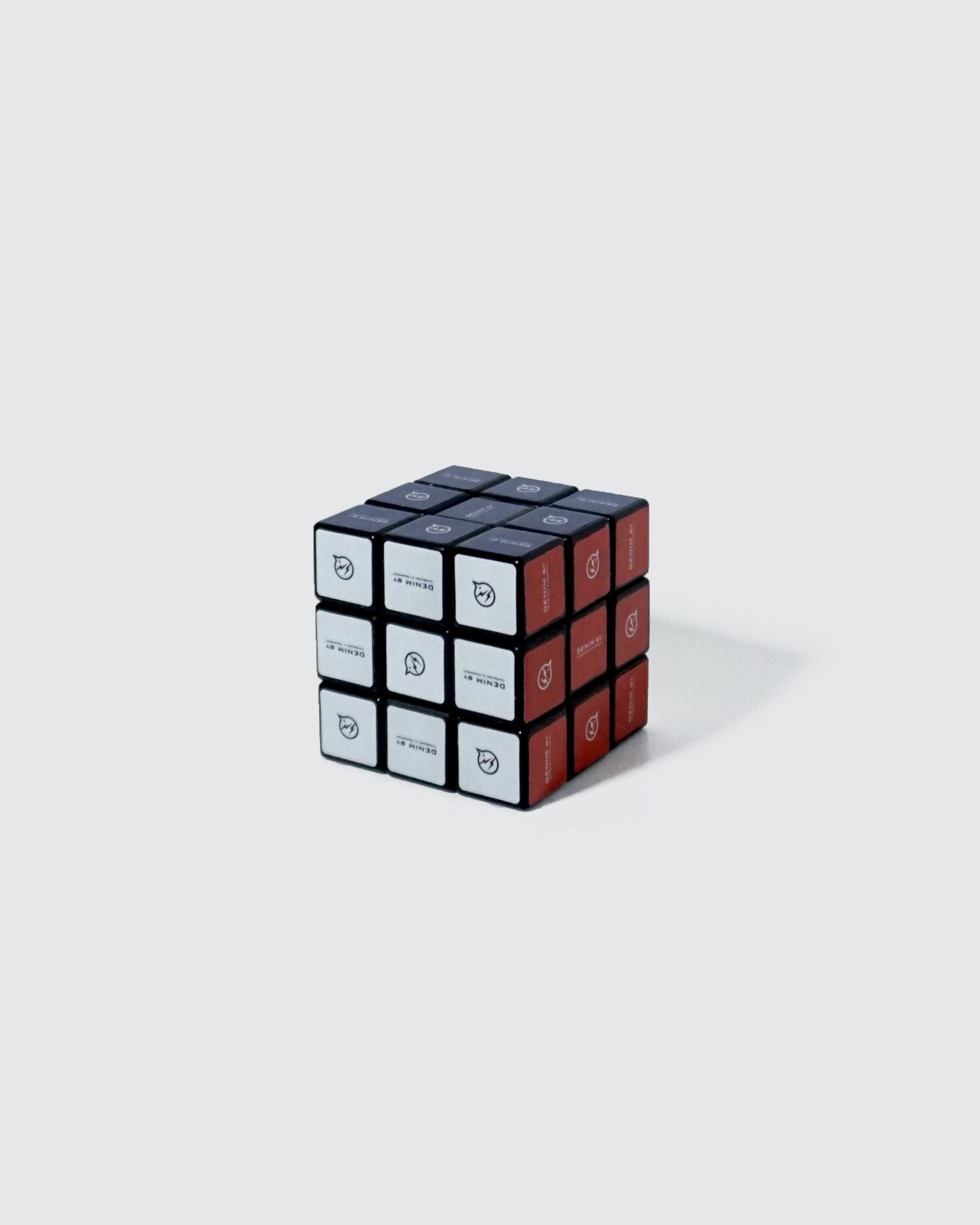 Fragment Design × Vanquish DENIM BY VANQUISH & FRAGMENT RUBIKS CUBE Size ONE SIZE - 5 Thumbnail
