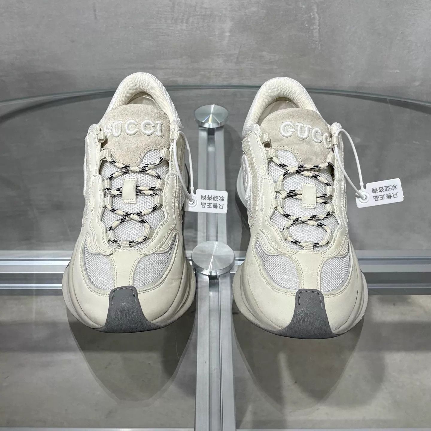 Gucci women's white sneakers 37