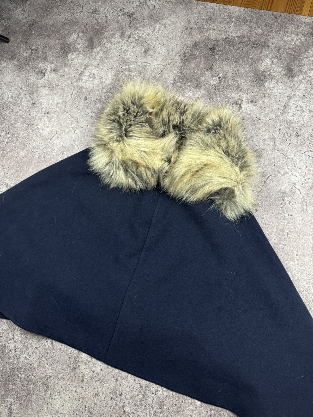 Japanese Brand Japanese Brand Fur/Wool Poncho Zipper Hoodie Y2K Vintage Size US L / EU 52-54 / 3 - 2 Thumbnail