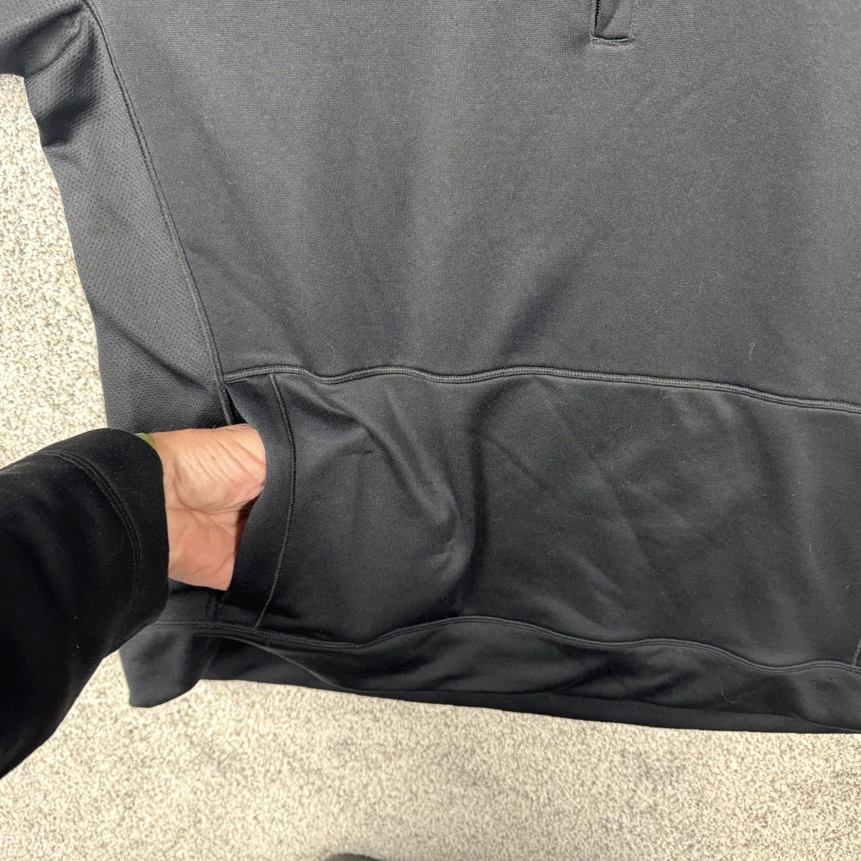 Under Armour Under Armour Pullover Mens Large Black 1/4 Zip Sweatshirt Pockets Athletic Size US L / EU 52-54 / 3 - 7 Thumbnail