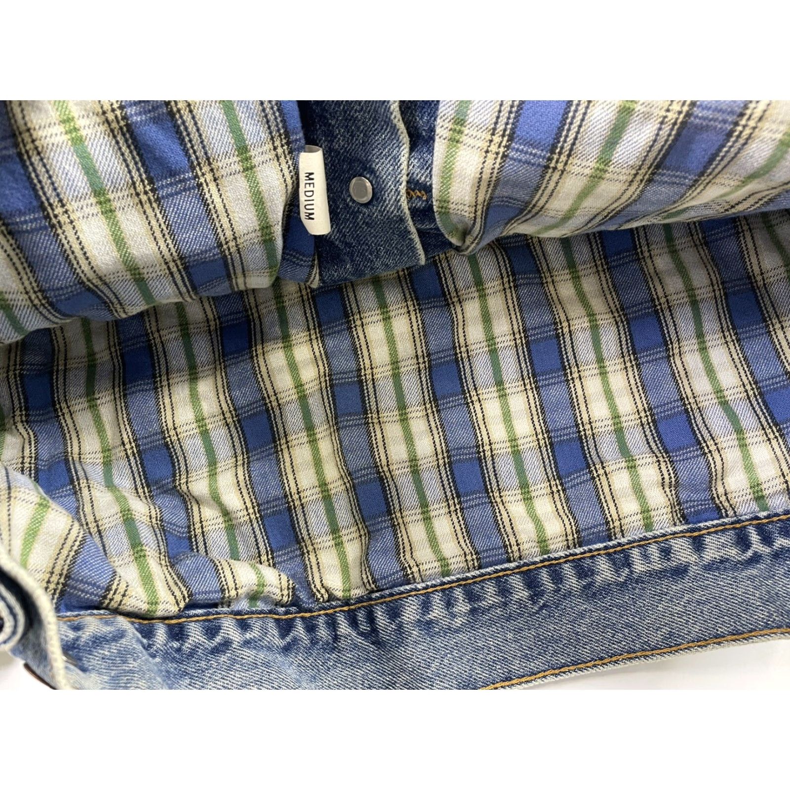 Levi's VINTAGE Levi’s Men’s 715-70699 Distressed Denim Jean Jacket Made USA Plaid Lined Size US 31 - 6 Thumbnail