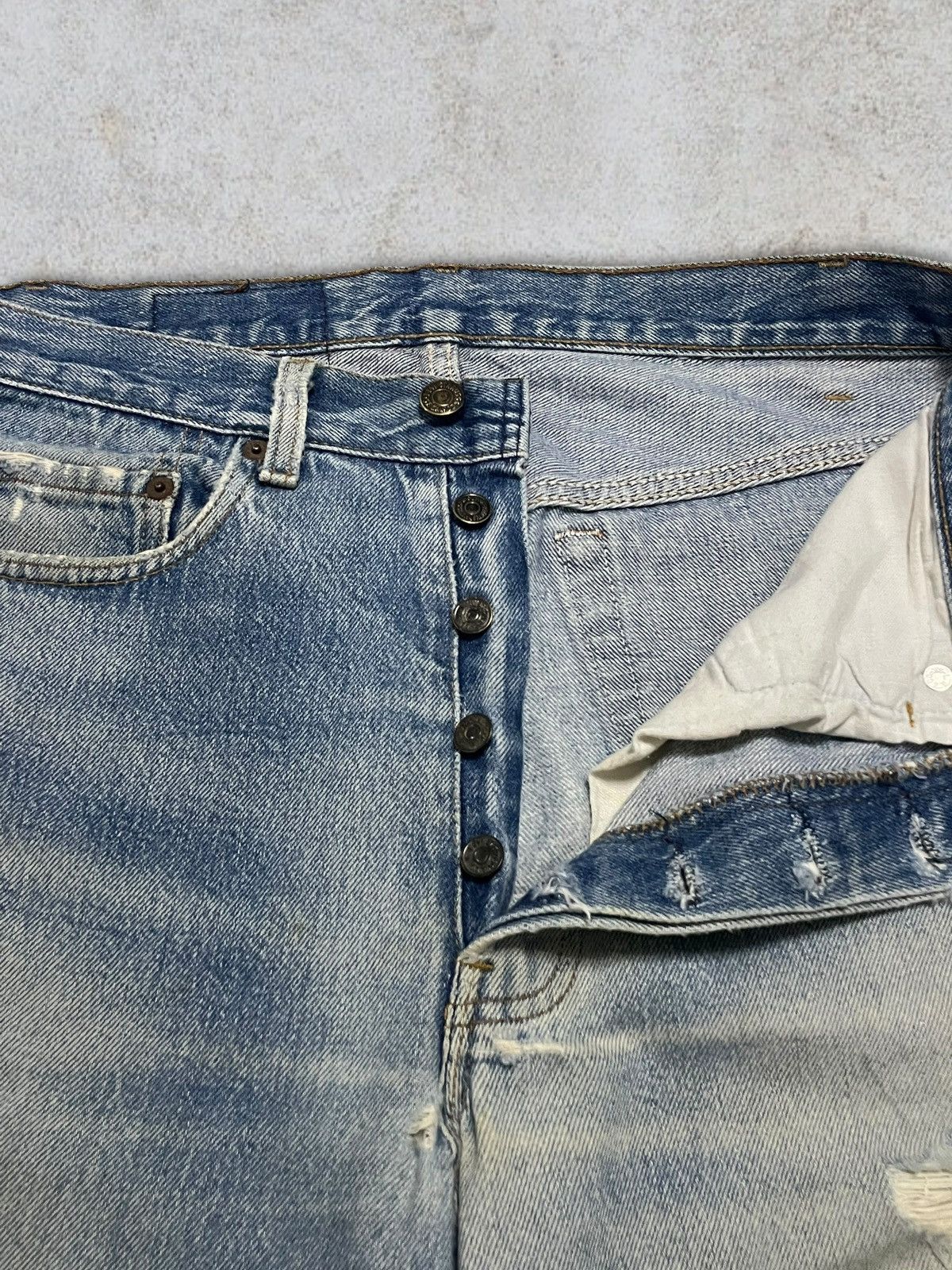 Levi's Vintage Clothing Vintage Levi’s 501 Distressed Washed ButtonFly Straight Jean Size US 31 - 12 Thumbnail