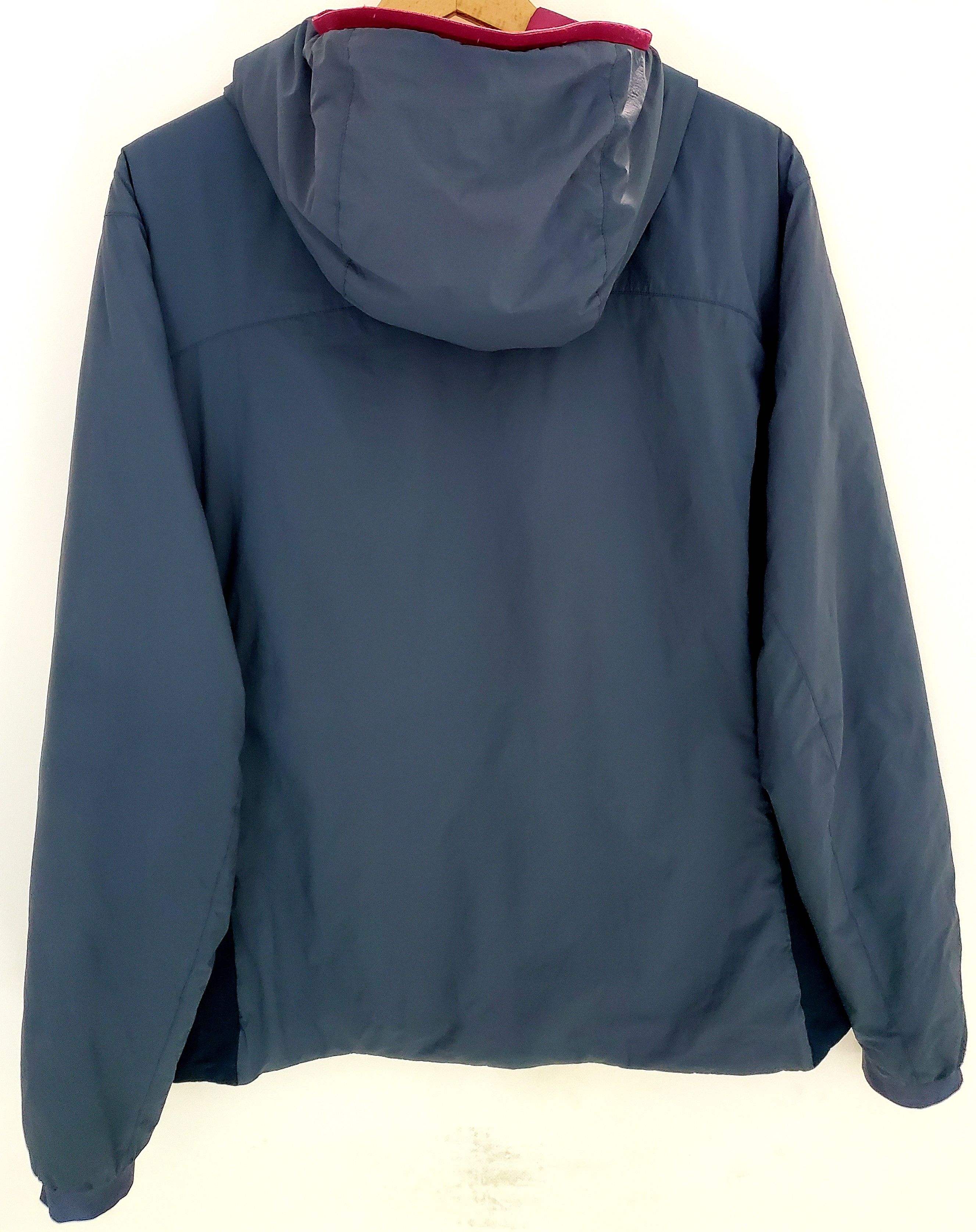 Arc'teryx Arc'teryx Atom Hoody Navy Blue gray perfect condition size M Size M / US 6-8 / IT 42-44 - 8 Thumbnail