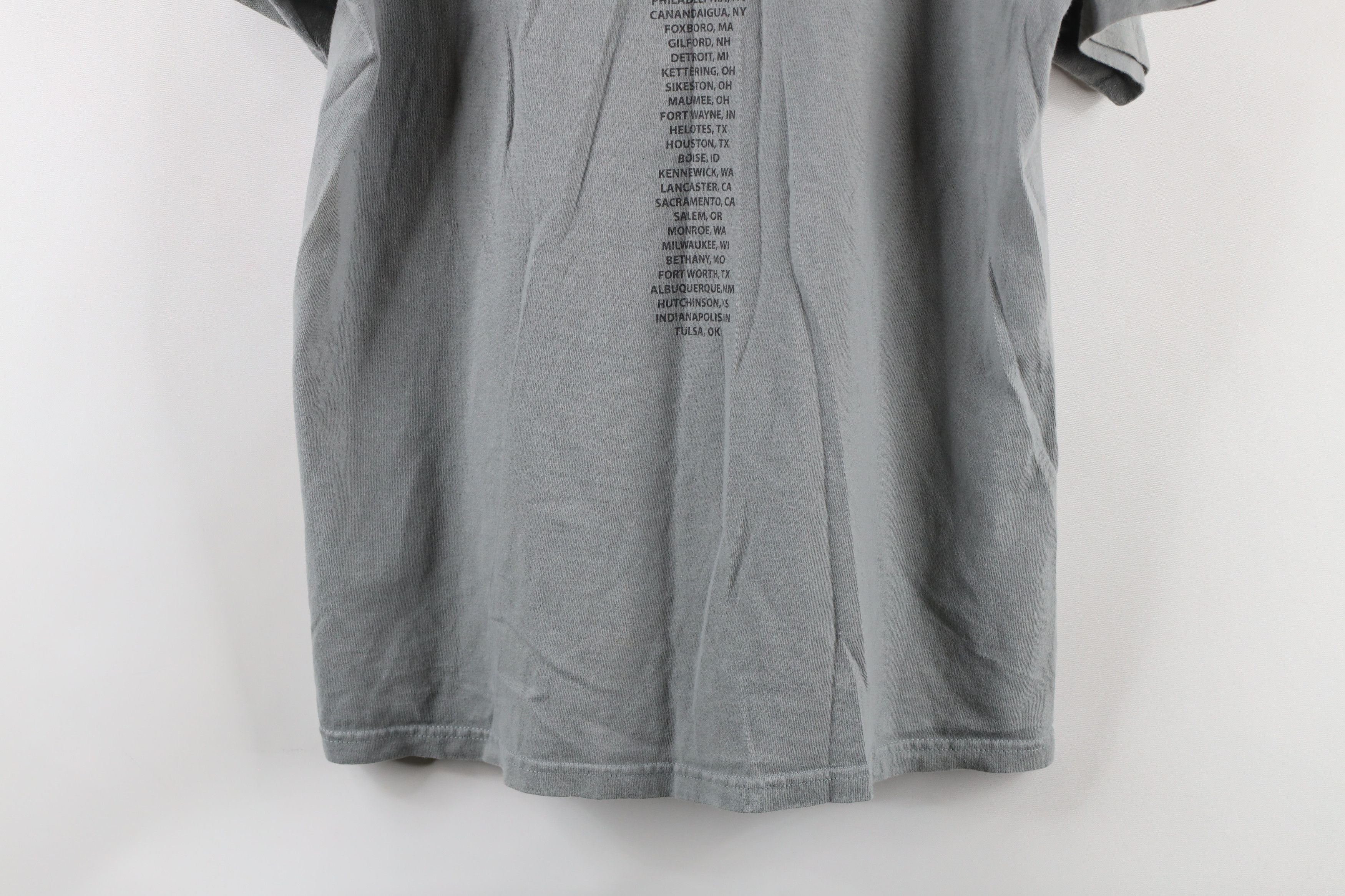 Vintage Vintage Y2K Living Hard Tour Gary Allan Band T-Shirt Gray Size US M / EU 48-50 / 2 - 9 Thumbnail