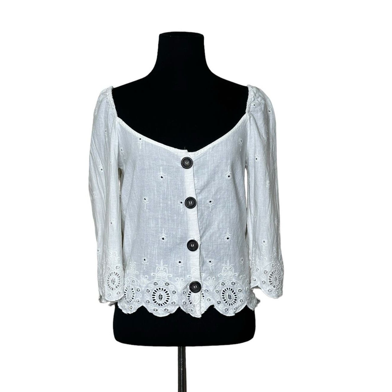 Zara Zara white eyelet off shoulder button blouse size XS Size XS / US 0-2 / IT 36-38 - 1 Thumbnail