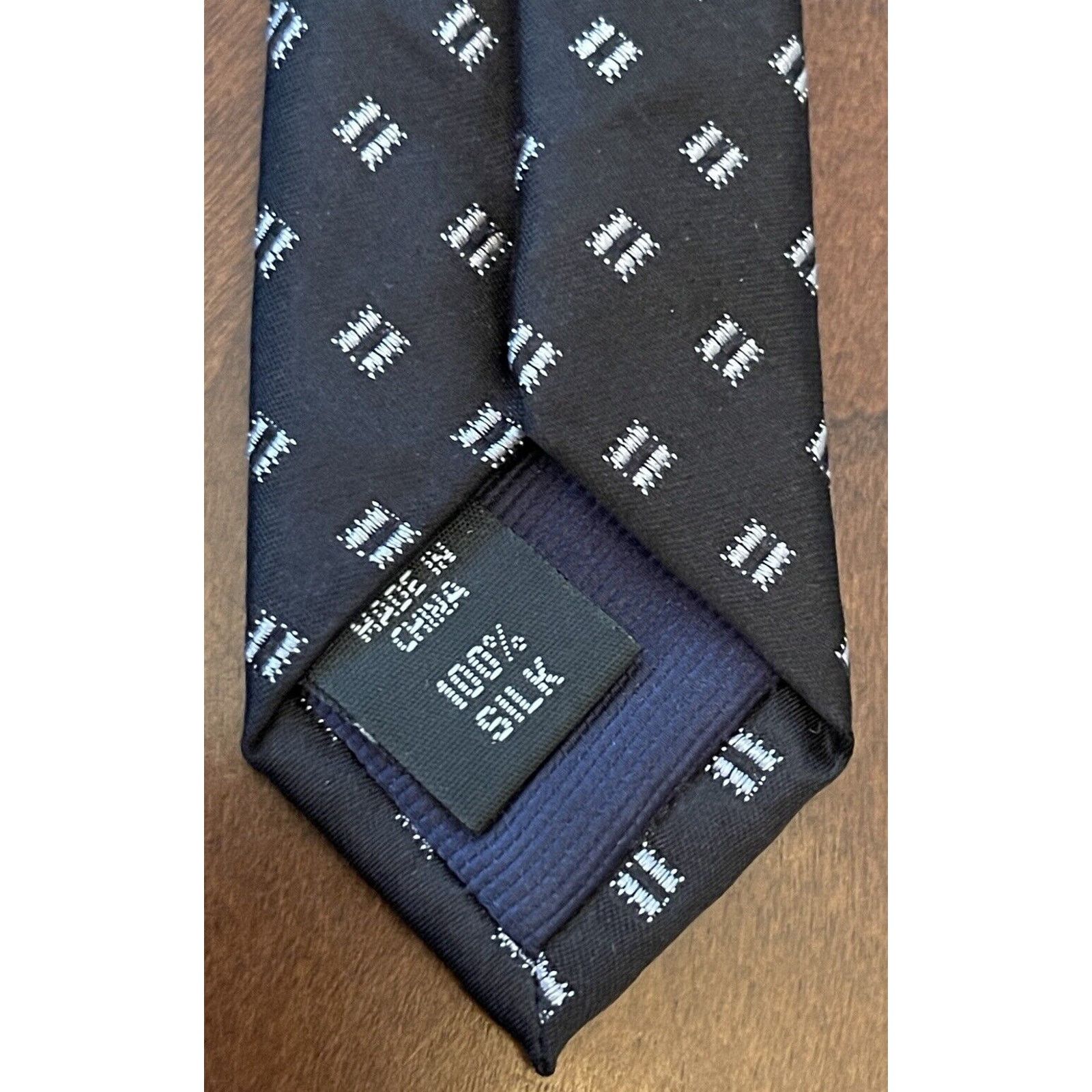 Michael Kors Michael Michael Kors Black Gray 100% Silk Made In China Size ONE SIZE - 7 Thumbnail