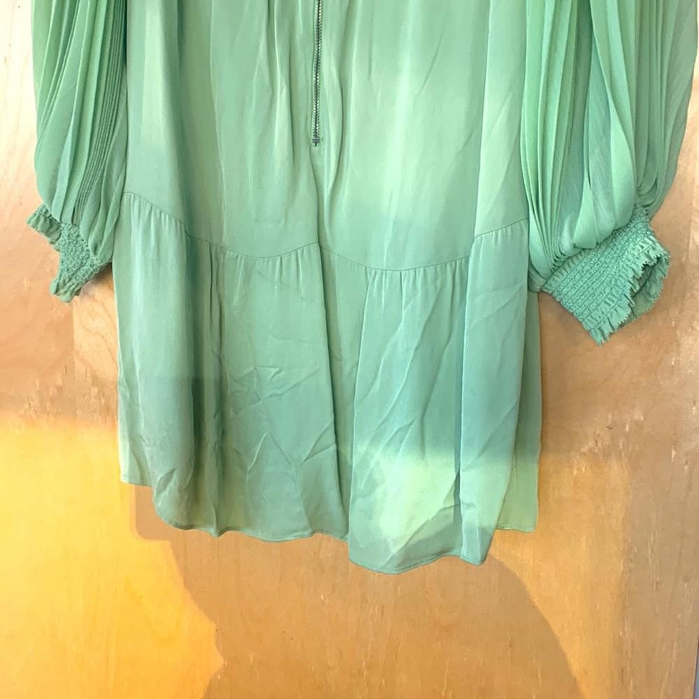 Designer Alice + Olivia-Chiffon bell slv mid length-Sm-100% Vis Shell Size S / US 4 / IT 40 - 9 Thumbnail