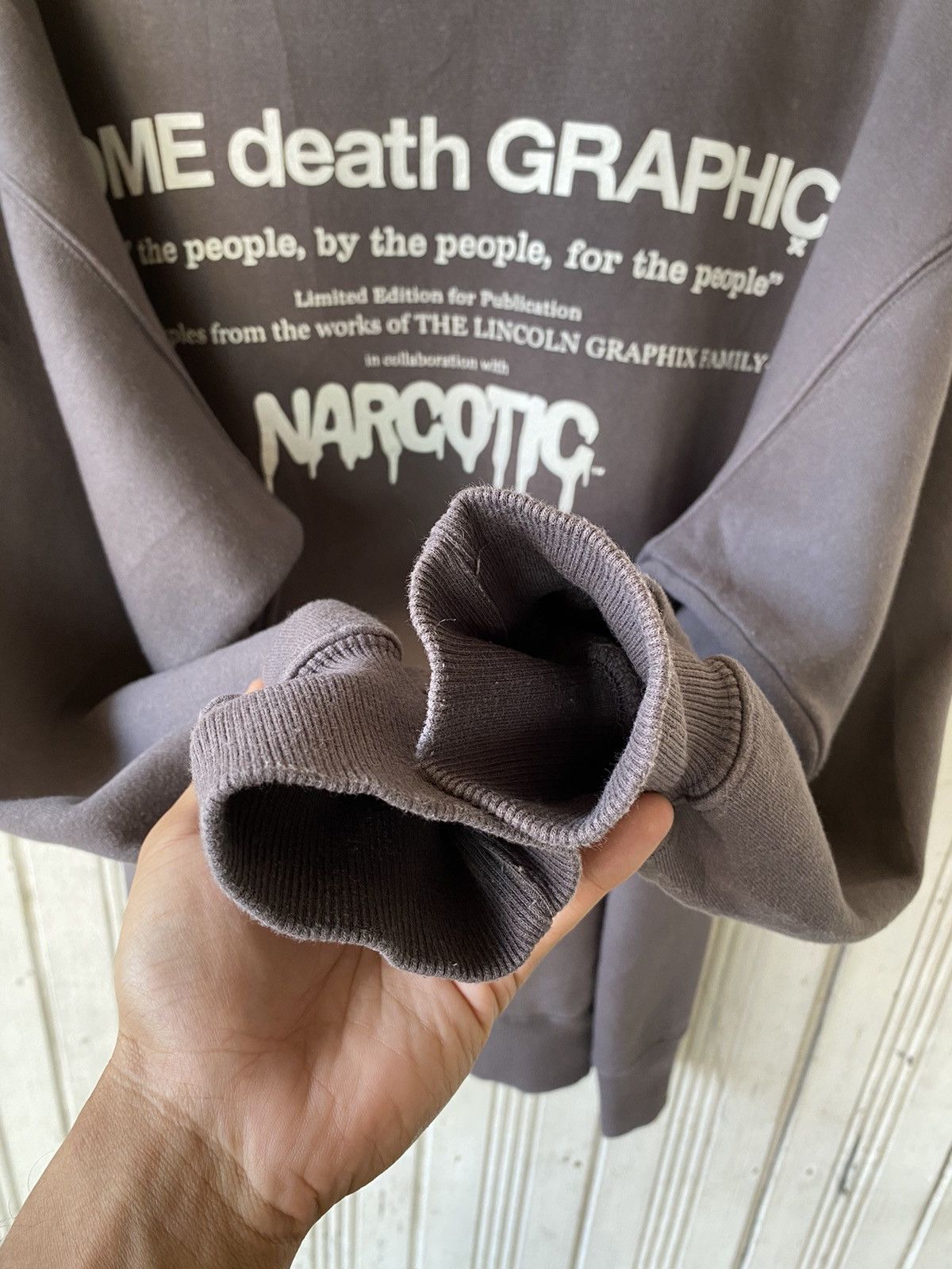 Vintage Vintage Narcotic Come Death Graphich Sweatshirt Size US L / EU 52-54 / 3 - 8 Thumbnail