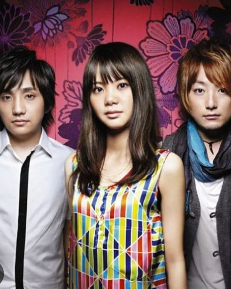 Anime × Band Tees × Japanese Brand Ikimonogakari Kiss Kiss Bang Bang Band Tees Size US S / EU 44-46 / 1 - 6 Thumbnail