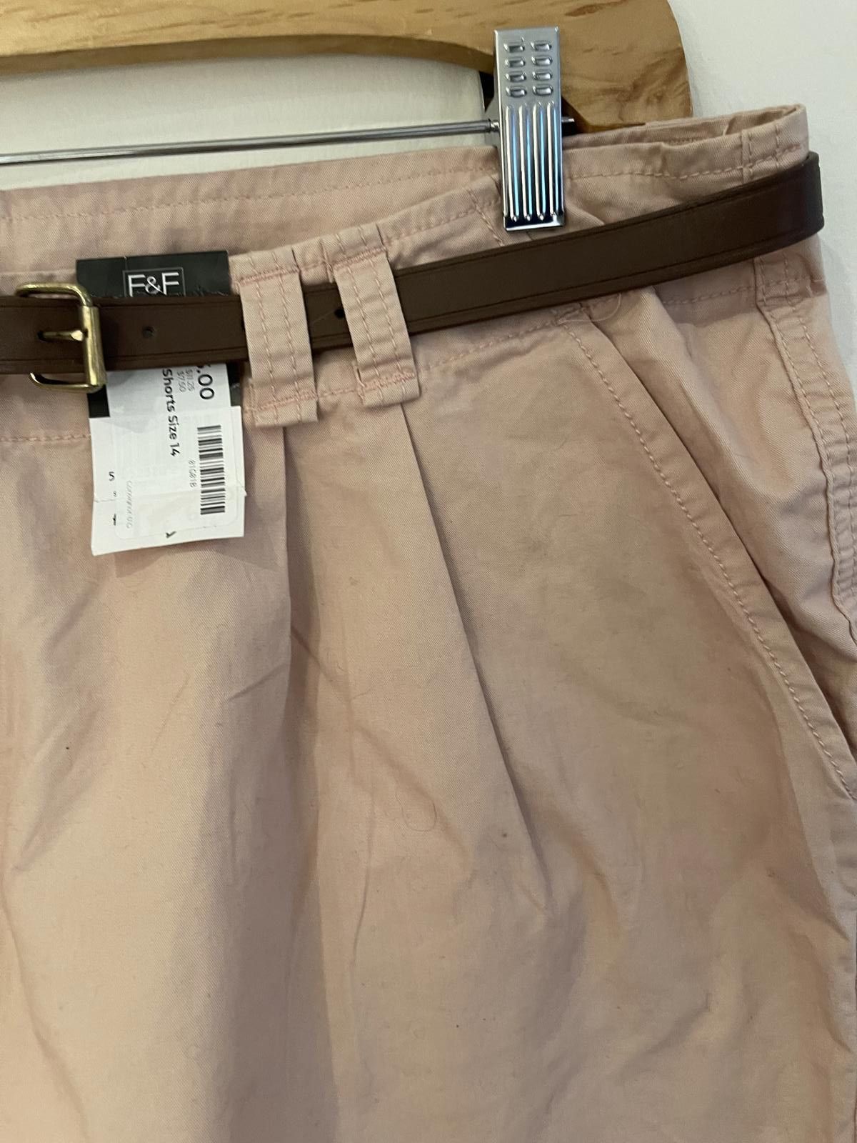 Sci-Fi Fantasy F&F salmon turnup shorts Size 36" / US 14 / IT 50 - 3 Thumbnail