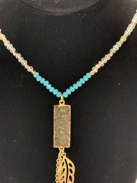 Jewelry Elegant Gold Plunging Necklace Size ONE SIZE - 2 Thumbnail