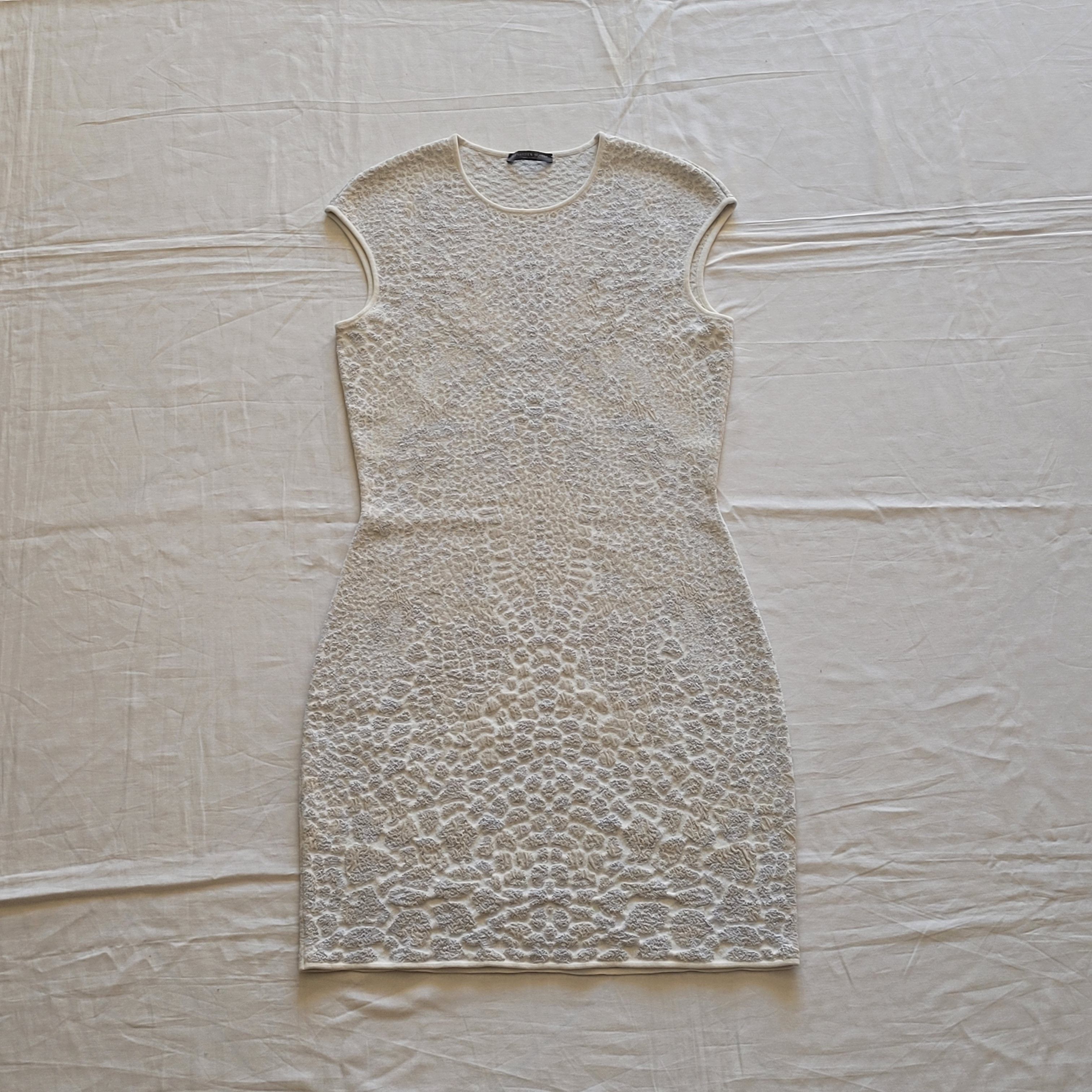 Alexander McQueen Alexander McQueen mainline embellished dress Size L / US 10 / IT 46 - 3 Thumbnail