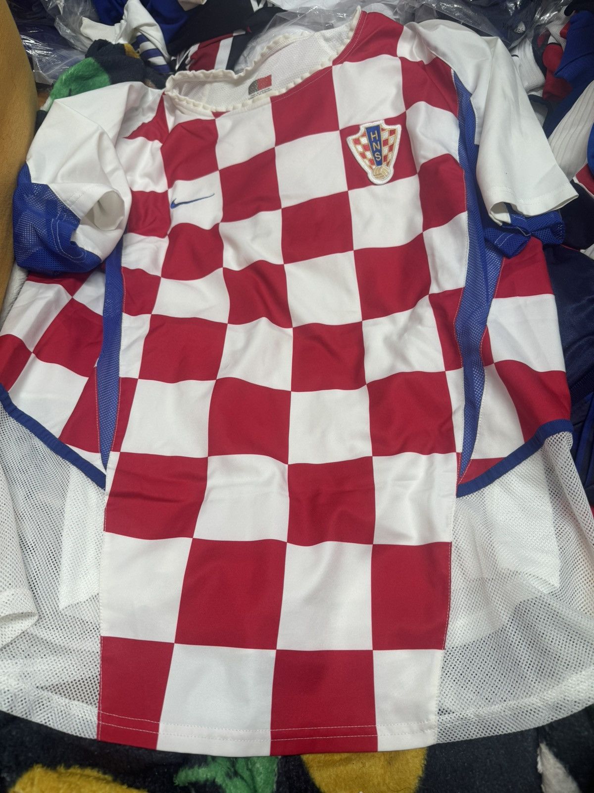 Other Croatia World cup 2002 player issue home shirt Size US L / EU 52-54 / 3 - 1 Thumbnail