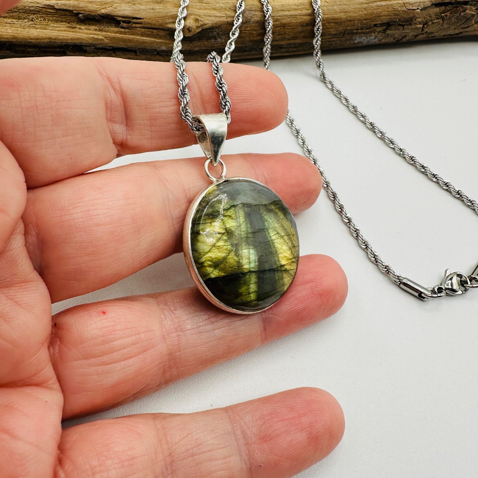 The Unbranded Brand Labradorite Pendant Rope Chain Necklace Size ONE SIZE - 3 Thumbnail