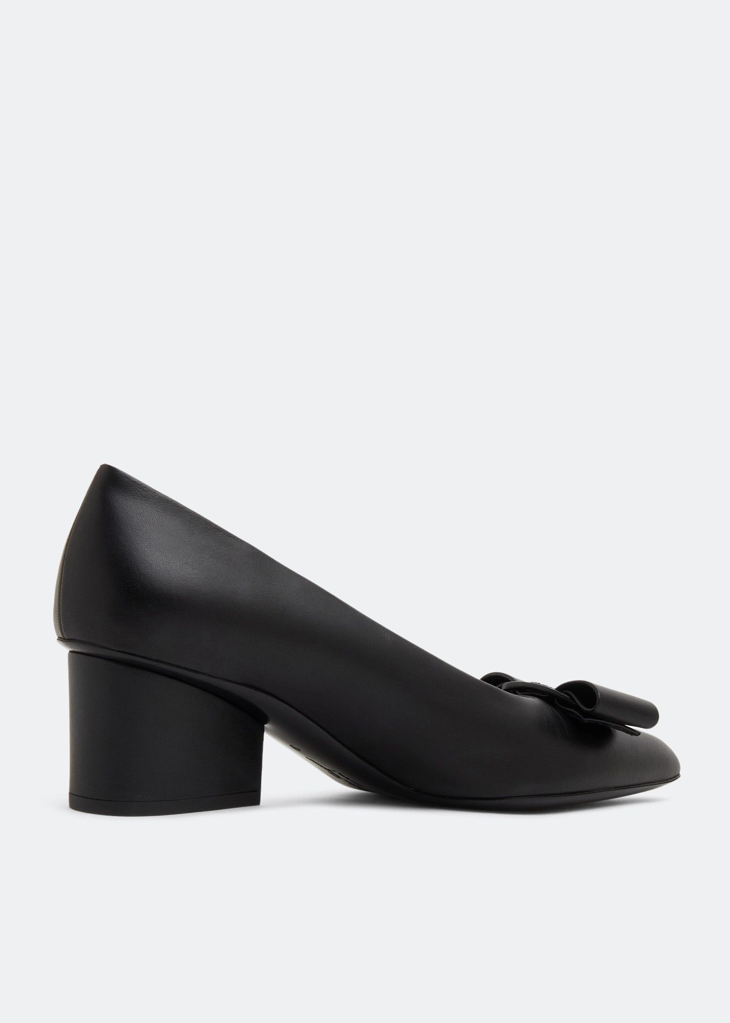 Salvatore Ferragamo o1s1rm0526 Viva Pumps in Black Size US 8 / IT 38 - 4 Thumbnail