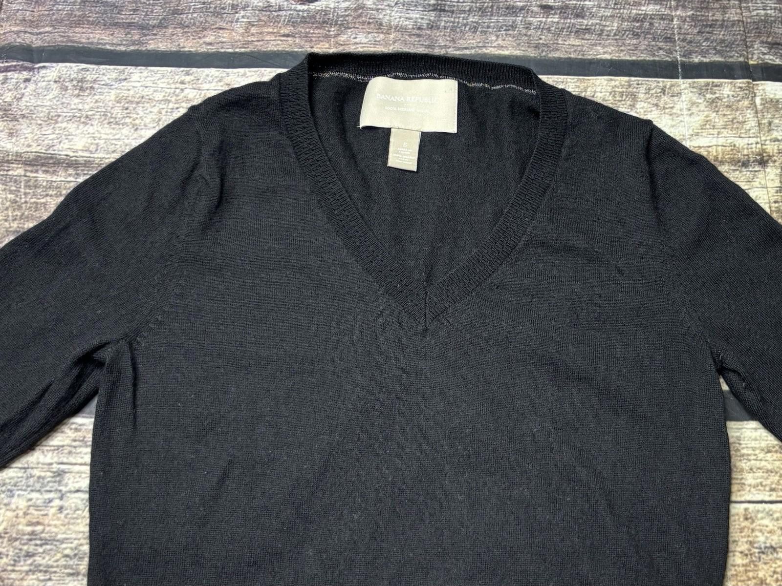 Banana Republic Banana Republic Sweater Womens XS Merino Wool V-Neck Size XS / US 0-2 / IT 36-38 - 4 Thumbnail