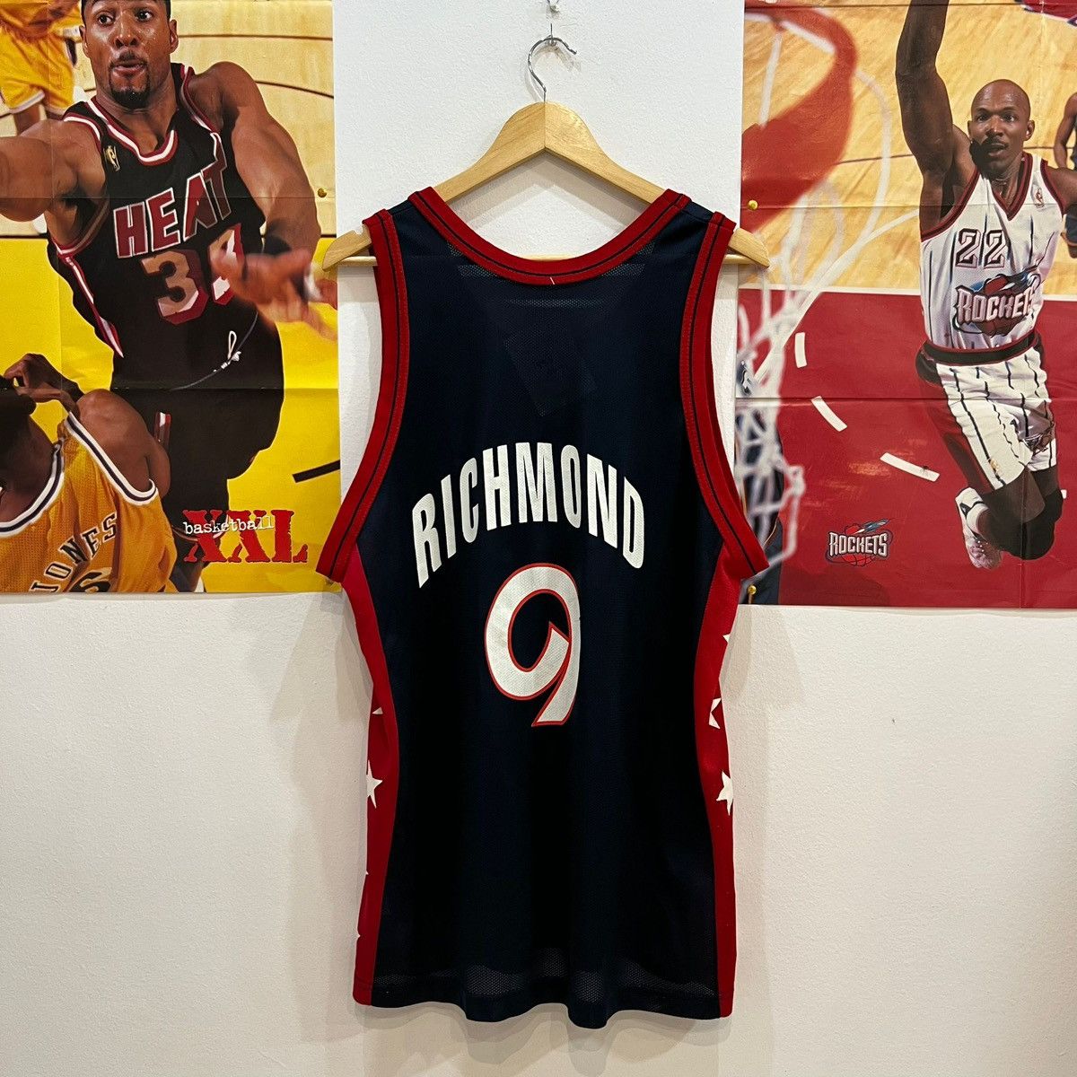 Champion × NBA × Vintage Vintage USA Dream Team Road 1996 Richmond #9 Champion Jersey Size US L / EU 52-54 / 3 - 2 Thumbnail