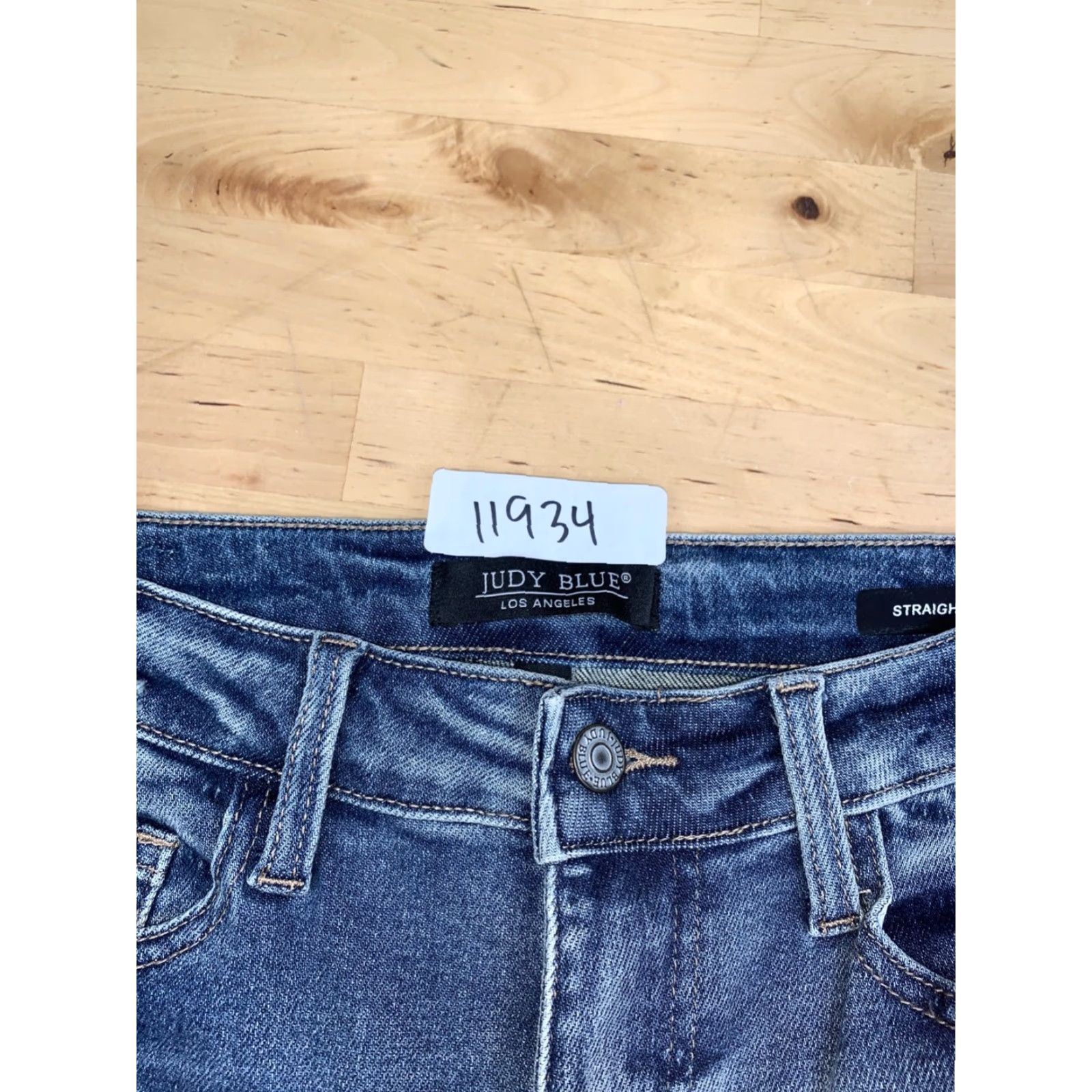 Vintage Judy Blue Jeans Womens 9 Straight Distressed 5-Pocket Blue Denim 29W 9 / 29 11934 Regular Pants Shirt? Size 30" / US 8 / IT 44 - 3 Thumbnail
