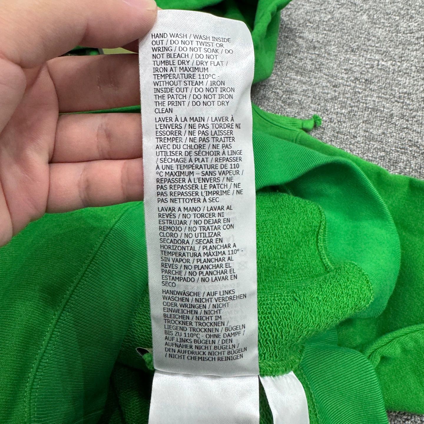 Gucci Gucci x Doraemon Embroidered Hoodie XS Size XS / US 0-2 / IT 36-38 - 4 Thumbnail