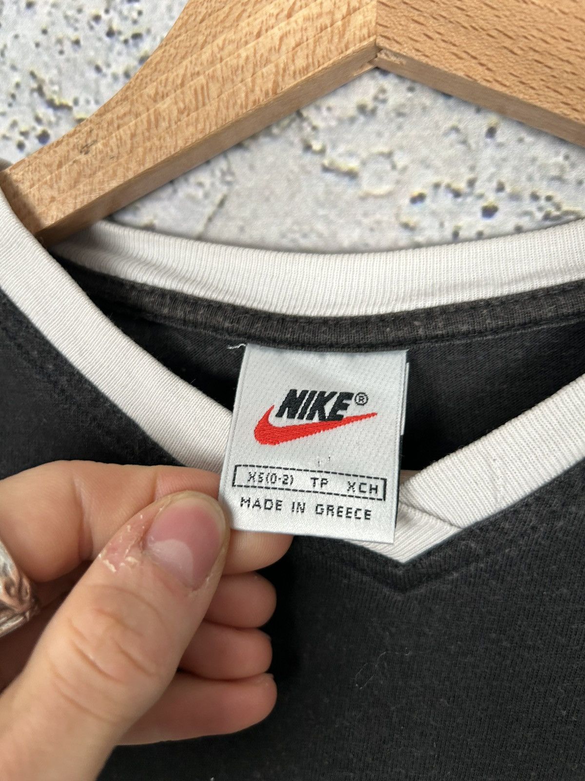 Nike Vintage Nike 90s Big Swoosh Tee Rap Skate Sport Retro Size US XS / EU 42 / 0 - 4 Thumbnail