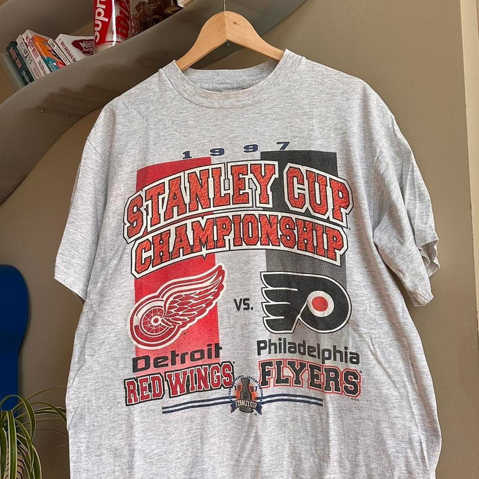 Vintage Vintage 1997 Detroit Red Wings vs Philadelphia Flyers Shirt Size US L / EU 52-54 / 3 - 2 Thumbnail