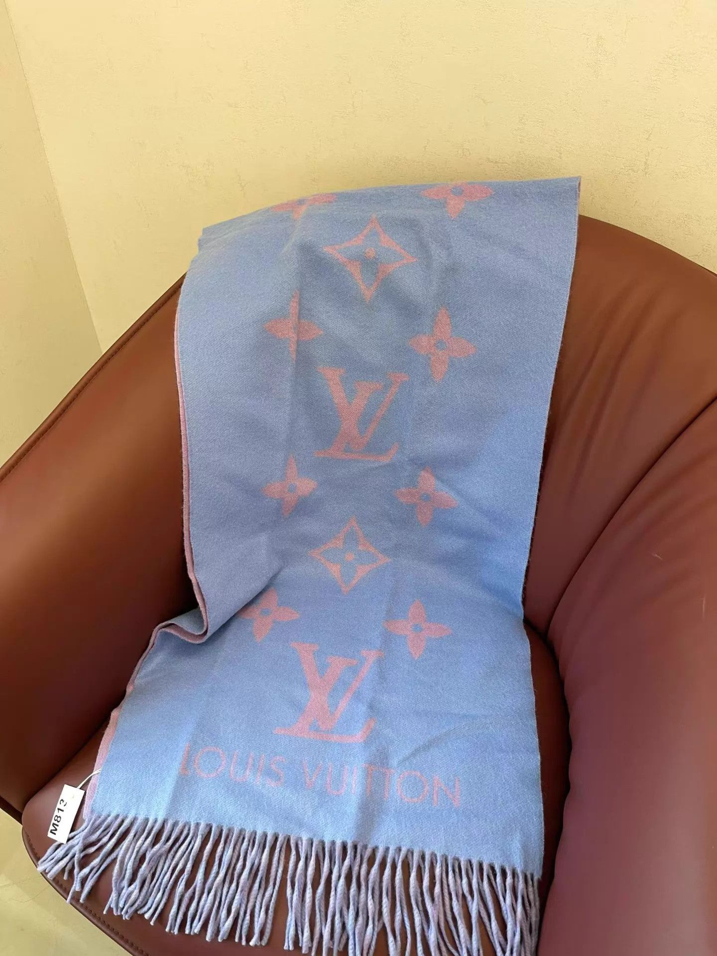 Louis Vuitton LV 100% Cashmere Blue-Purple Colorblock Scarf M812 Size ONE SIZE - 3 Thumbnail