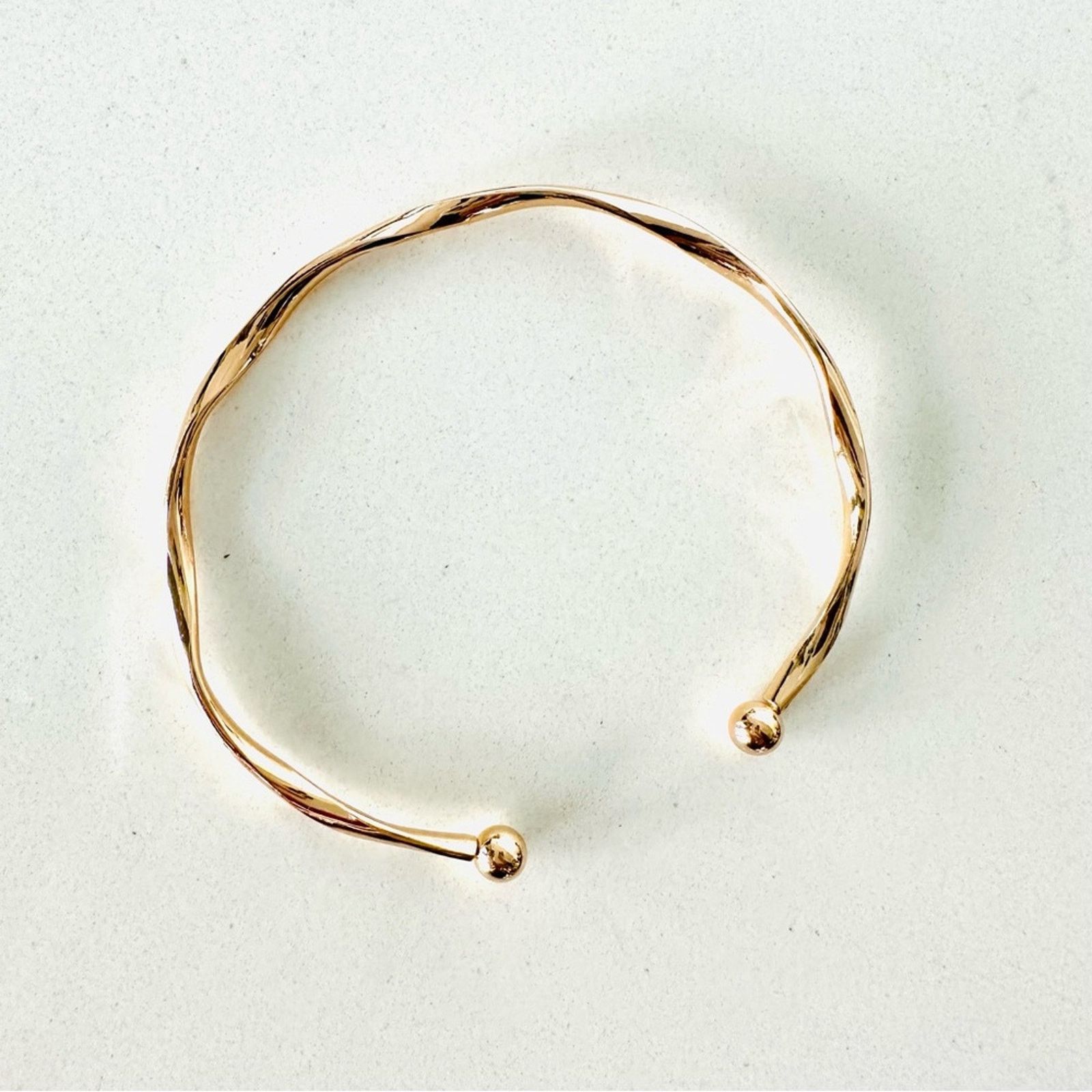 Nordstrom NEW NORDSTROM REVOLVE Gold Ball Twisted Bracelet Bangle Cuff Size ONE SIZE - 5 Thumbnail