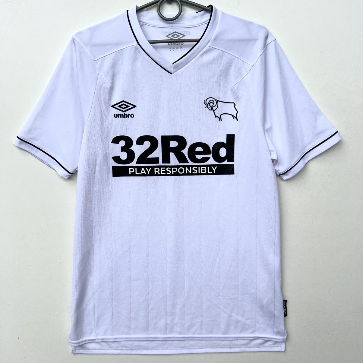 Umbro Derby County 2020 - 2021 Umbro Home Football Shirt Size US M / EU 48-50 / 2 - 1 Thumbnail