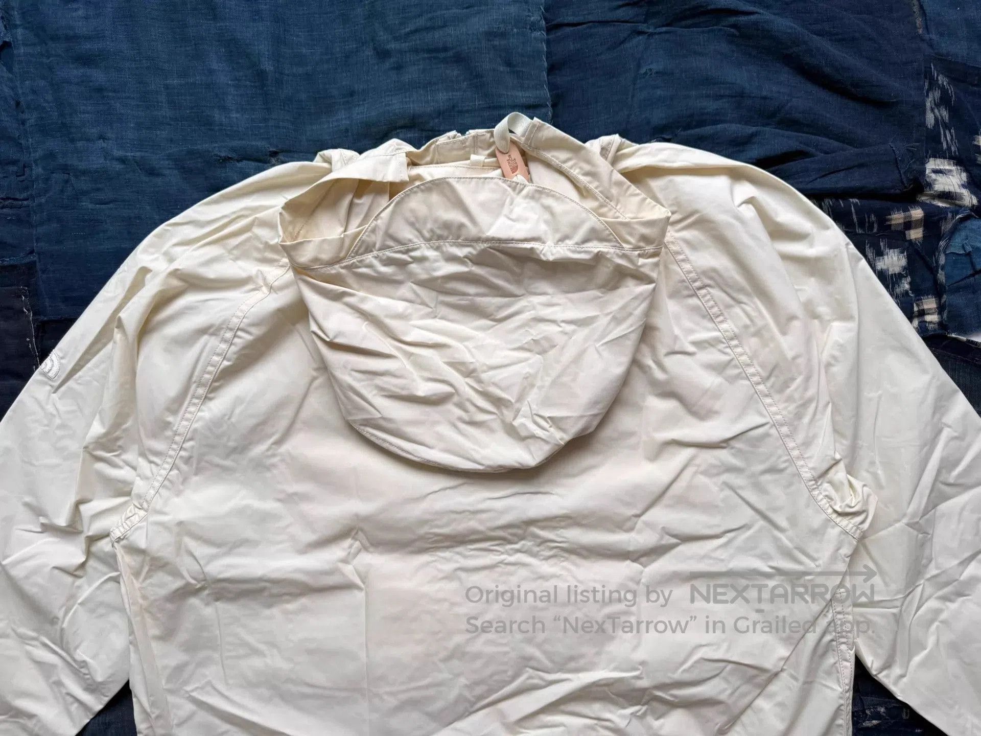 The North Face Beige Hooded Light Jacket Size L. Size US L / EU 52-54 / 3 - 5 Thumbnail