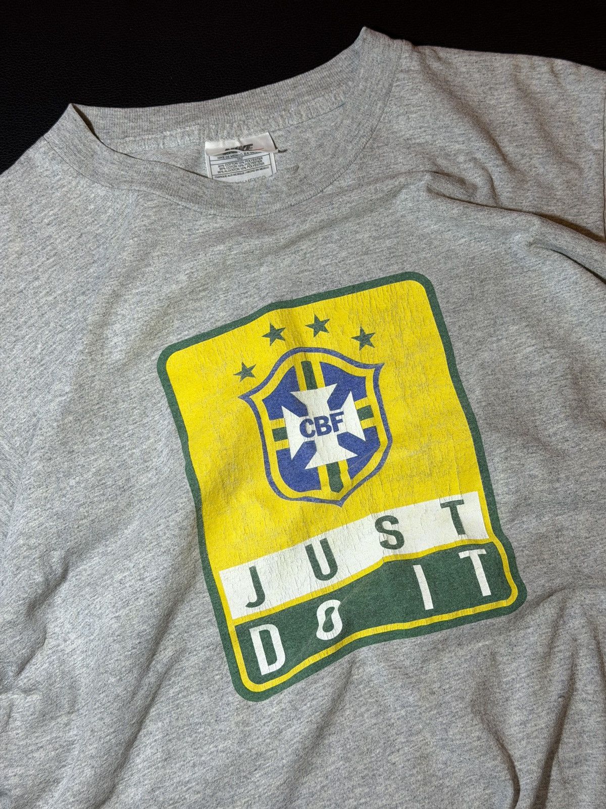 Nike Vintage Brazil 🇧🇷 90's Nike Futebol T-shirt Size US S / EU 44-46 / 1 - 1 Thumbnail