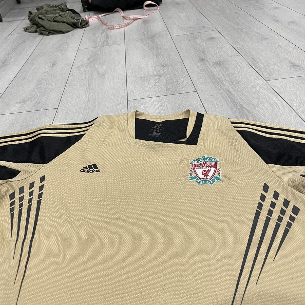 Adidas Adidas Liverpool 2007 08 Away shirt gold jersey tee match Size US XL / EU 56 / 4 - 3 Thumbnail