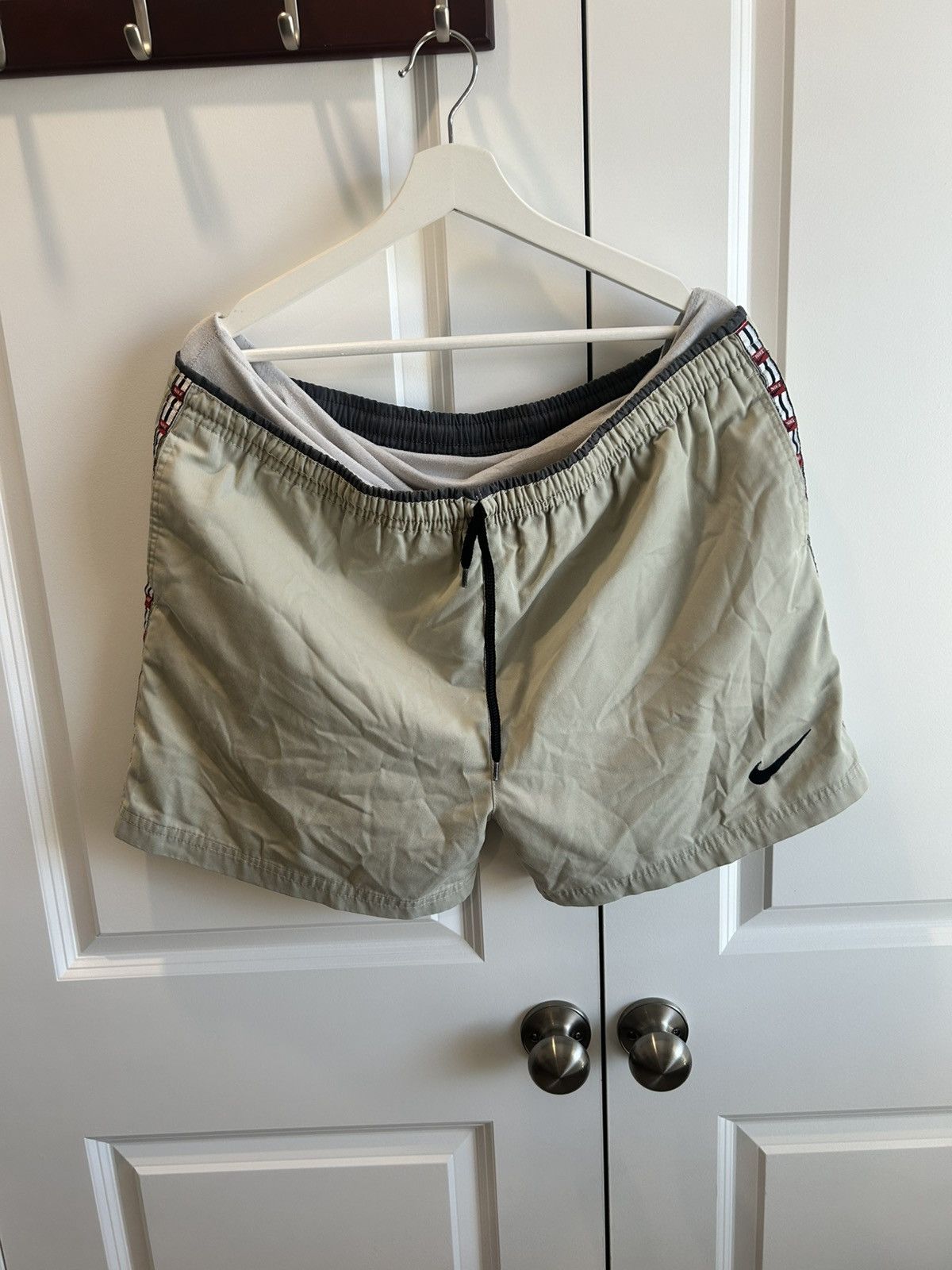 Nike Nike vintage sport shorts Size US 42 / EU 58 - 1 Thumbnail
