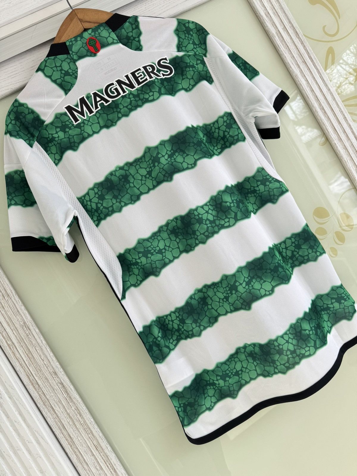 Adidas Celtic Glasgow 2023-2024 Home Soccer Jersey Football Shirt Size US M / EU 48-50 / 2 - 8 Thumbnail